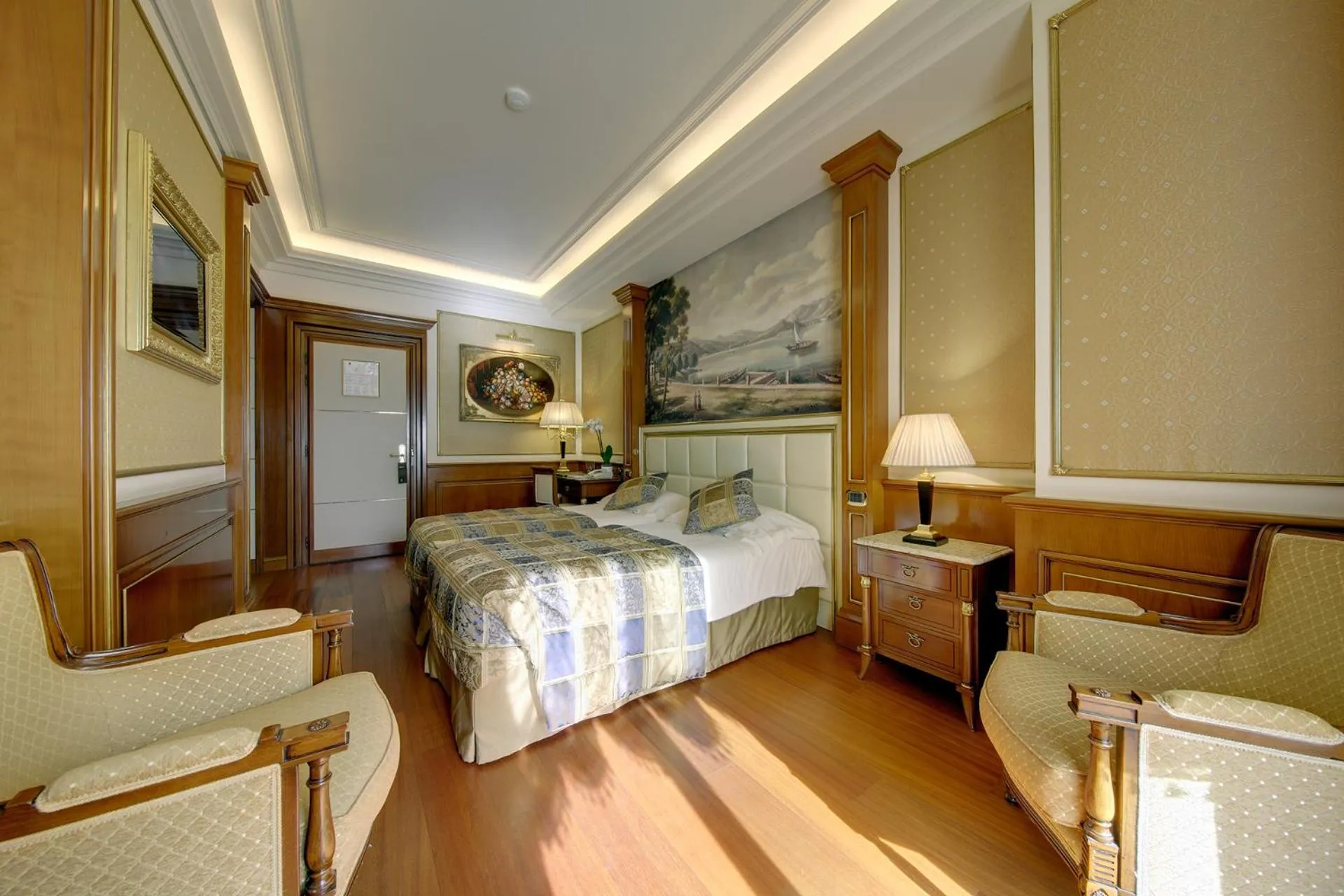 Bed in Hotel Splendid