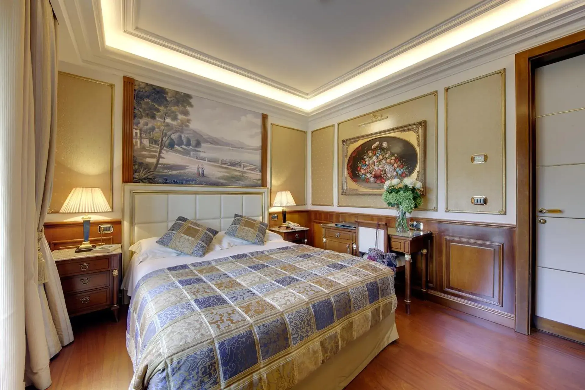 Classic Double or Twin Room - Mountain Side in Hotel Splendid Classic Double or Twin Room - Mountain Side in Hotel Splendid