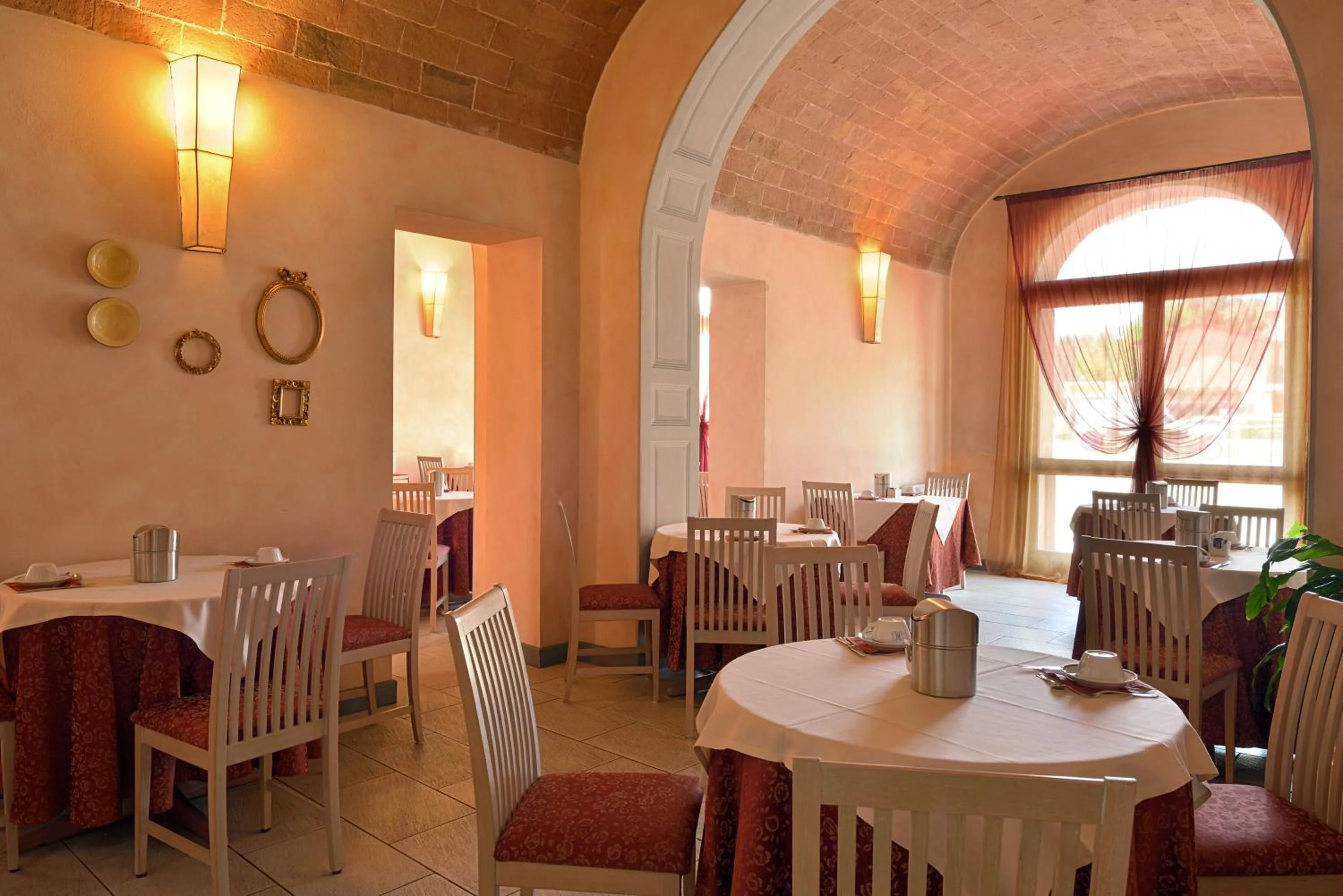 Restaurant/places to eat in Hotel La Colonna
