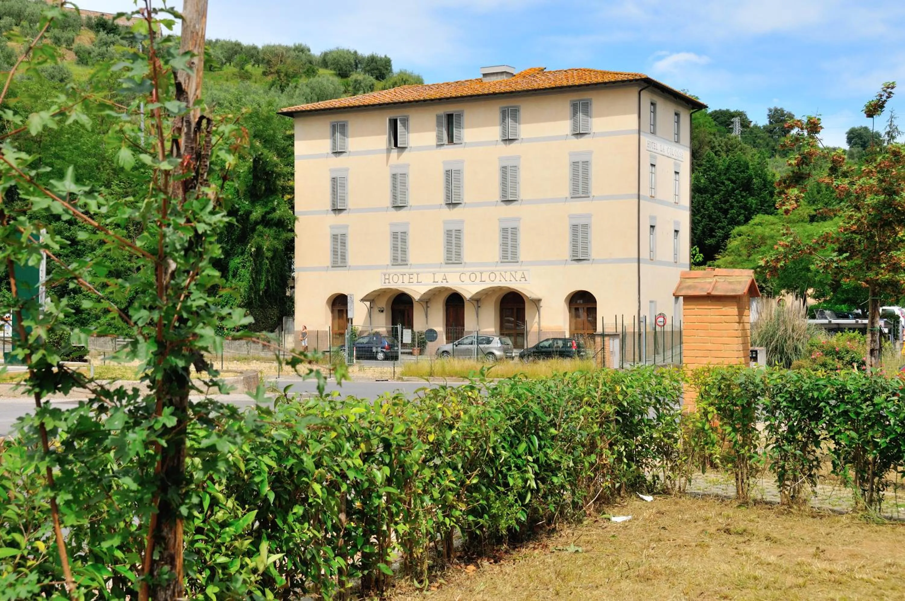 Property building in Hotel La Colonna