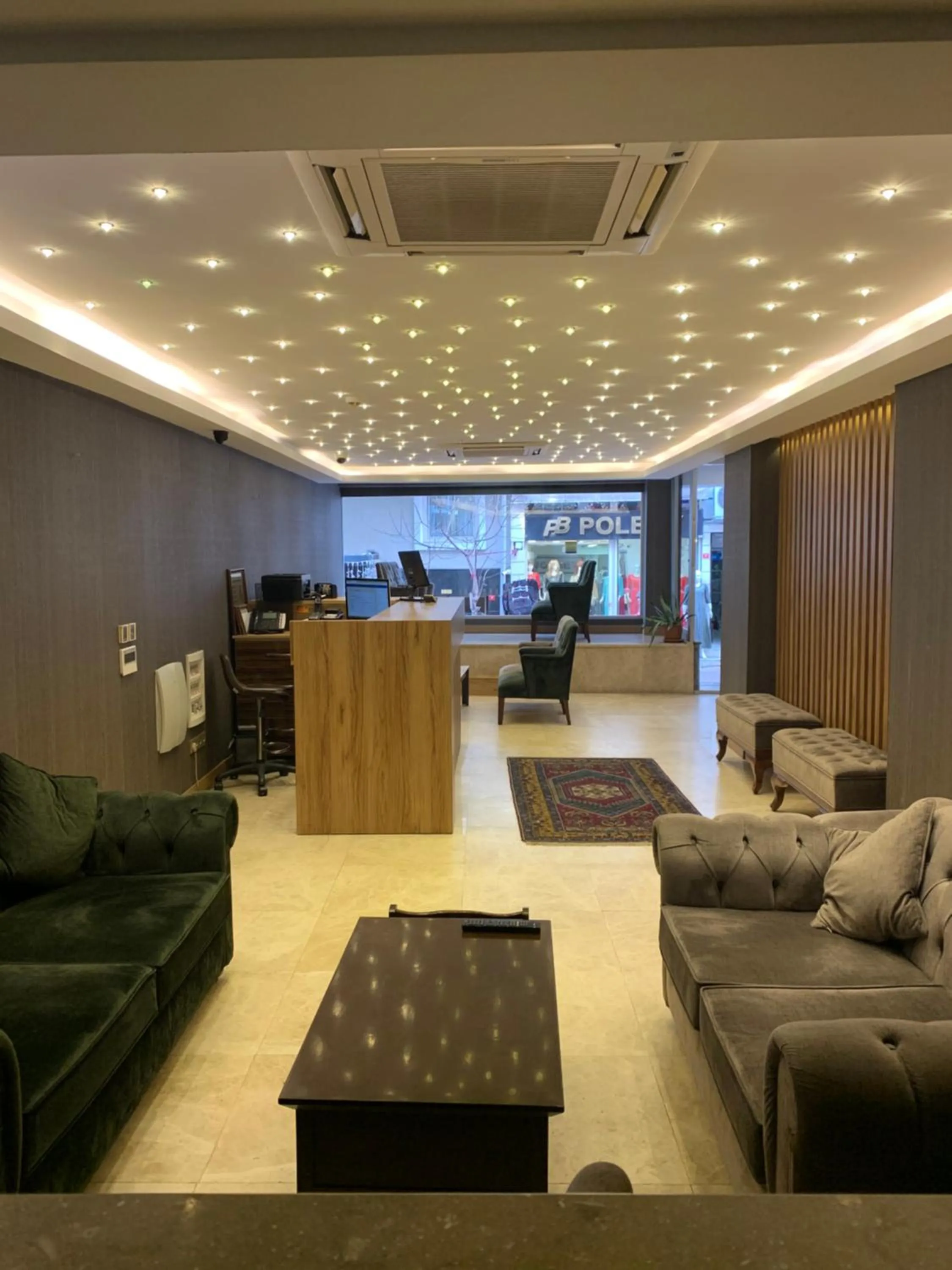 Lobby or reception in Golden Rain Hotel Old City