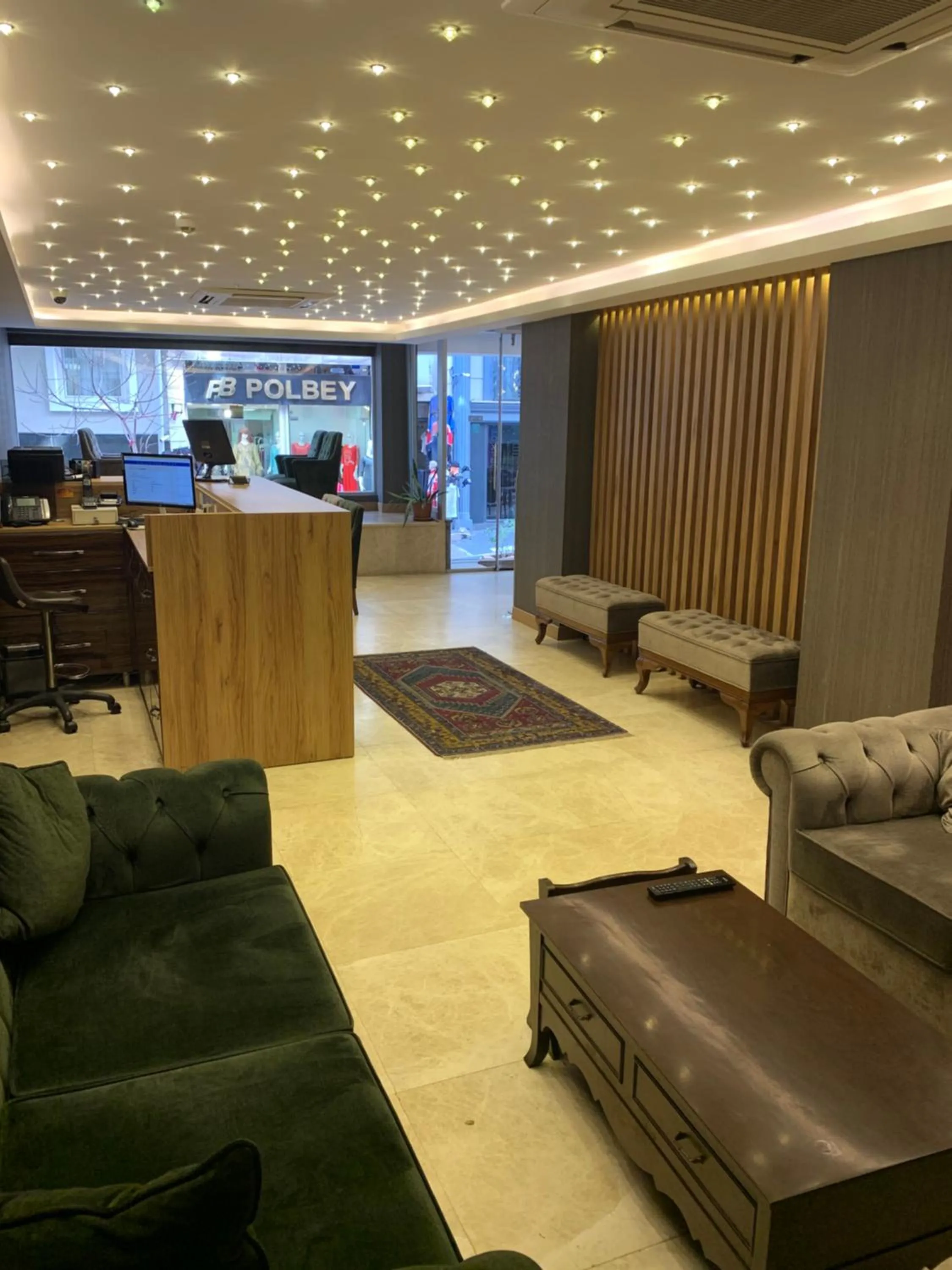 Lobby or reception in Golden Rain Hotel Old City