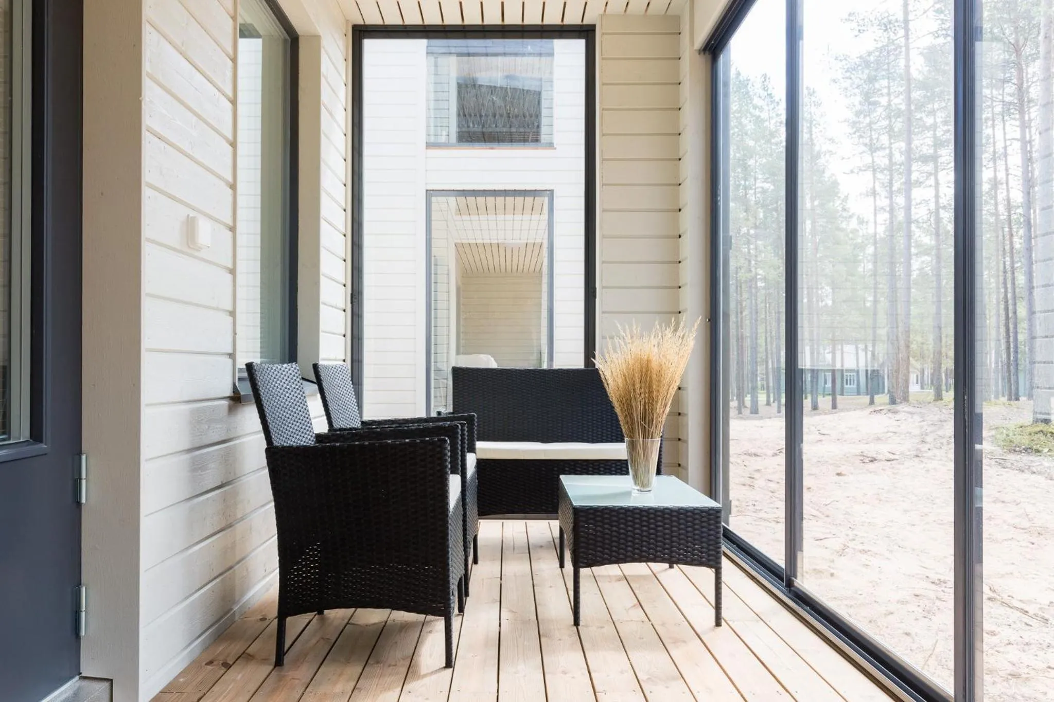 Balcony/Terrace in Tuomenkartano Apartments by Hiekka Booking