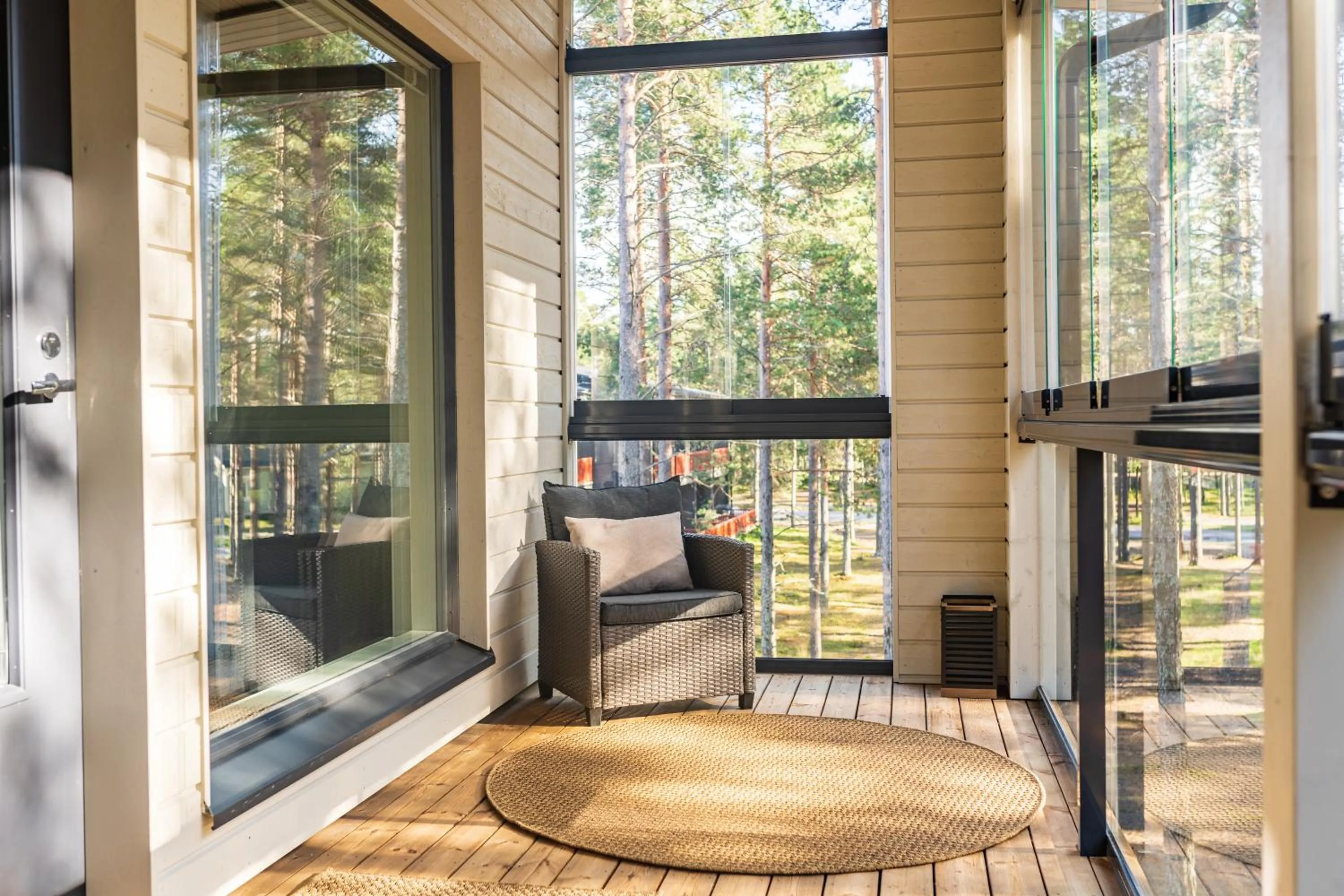 Balcony/Terrace in Tuomenkartano Apartments by Hiekka Booking
