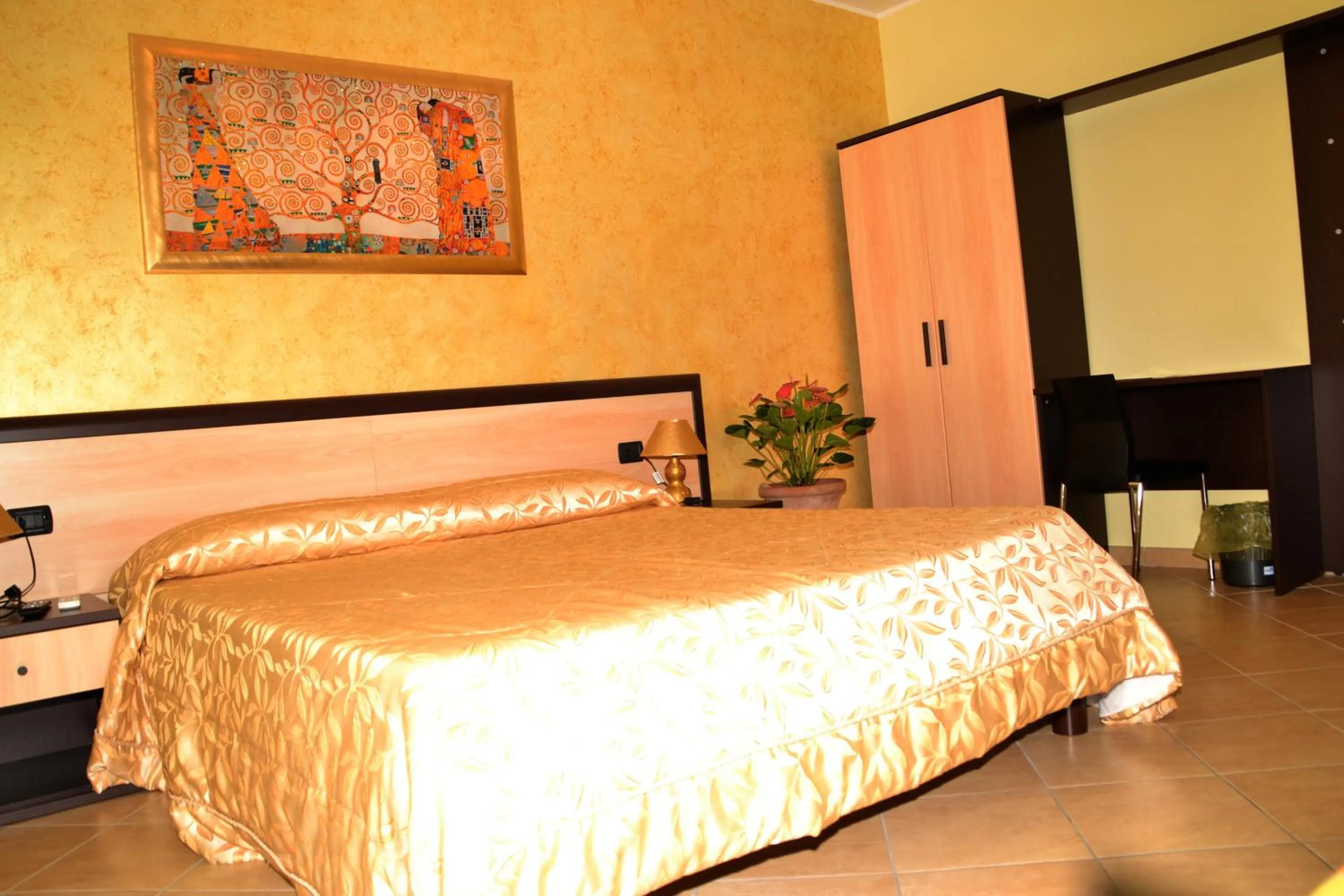 Photo of the whole room, Bed in La Baia del Lago