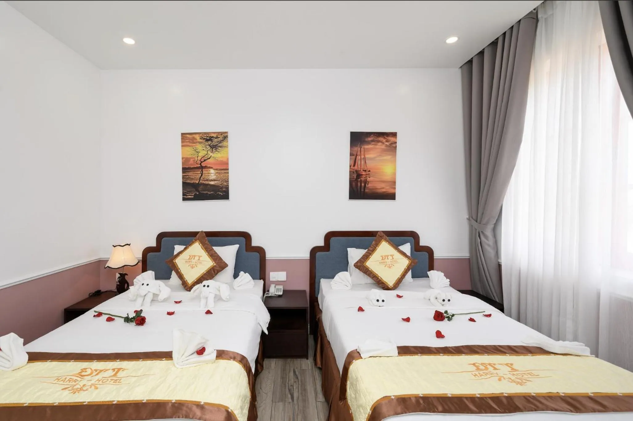Bed in Harry Phu Quoc Hotel 3