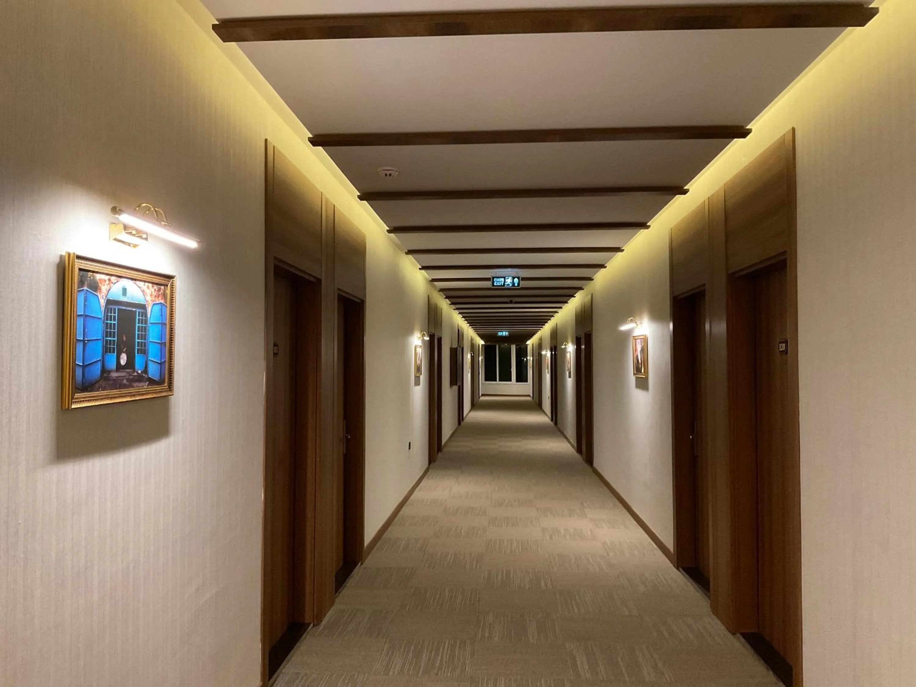 Mardiva Hotel