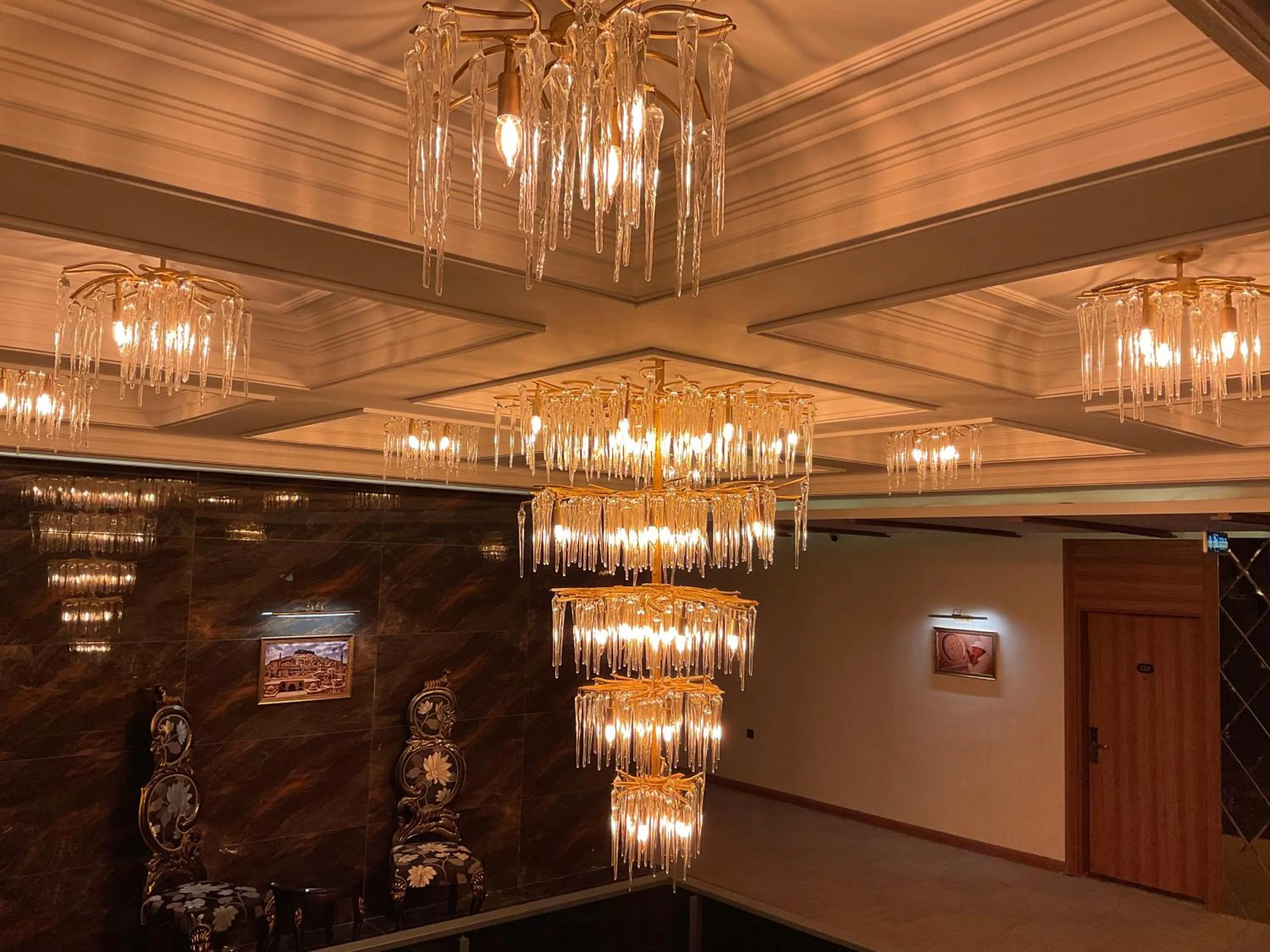 Mardiva Hotel