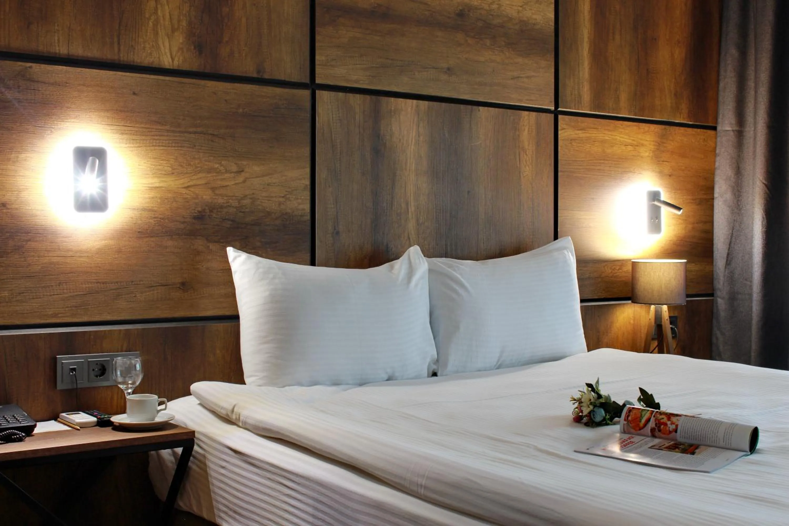 Bed in Mardiva Hotel