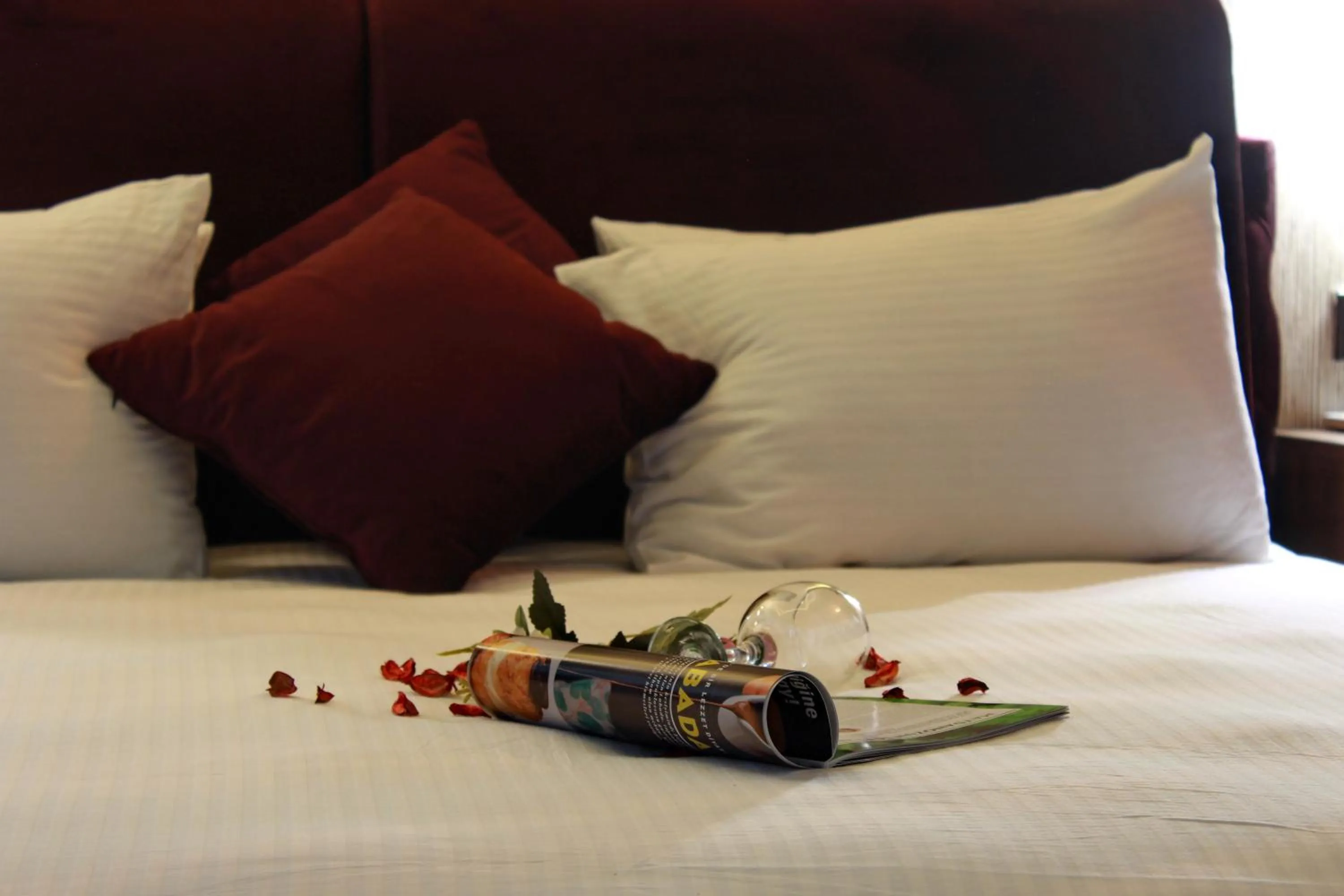 Bed in Mardiva Hotel