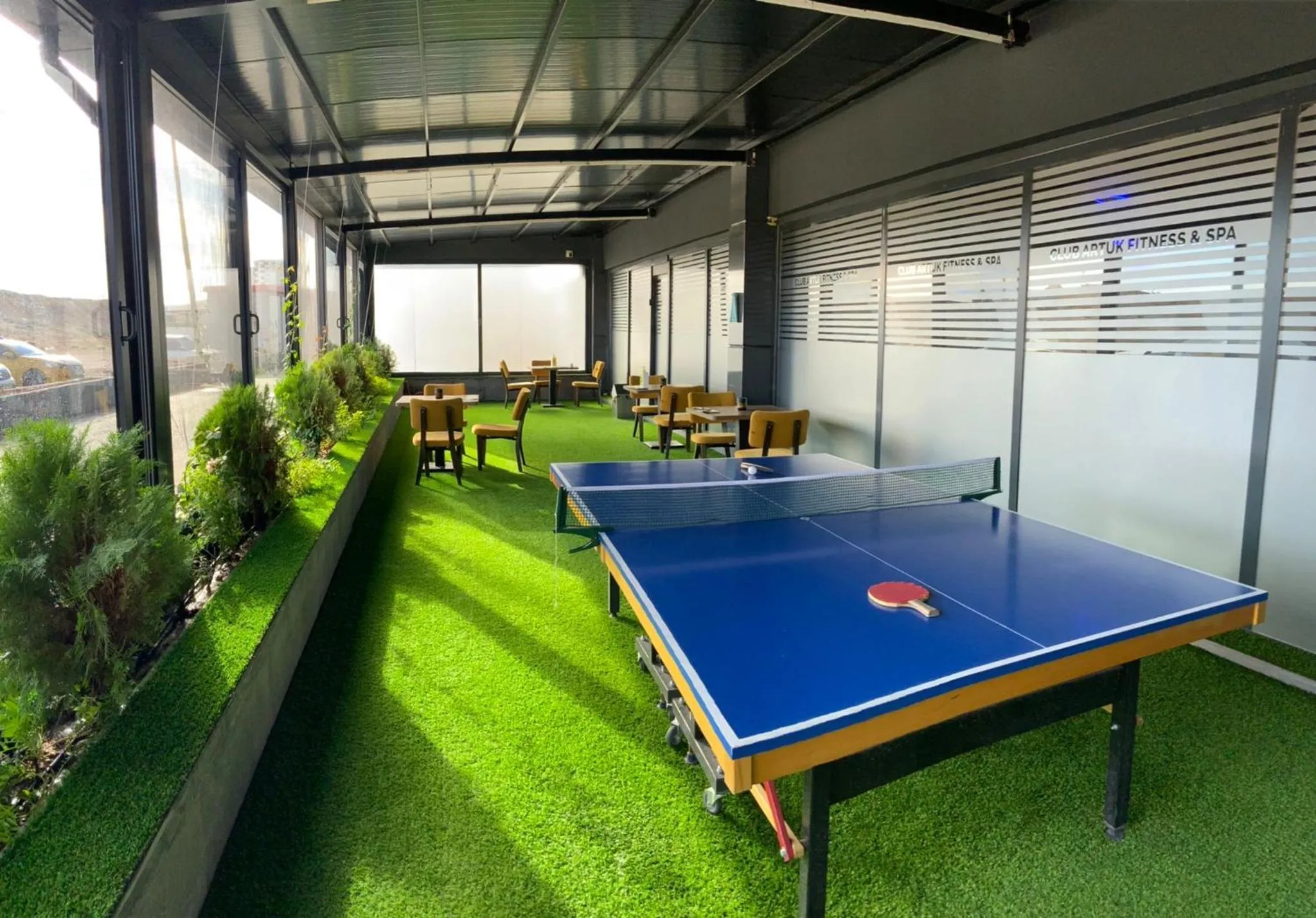 Table tennis in Mardiva Hotel