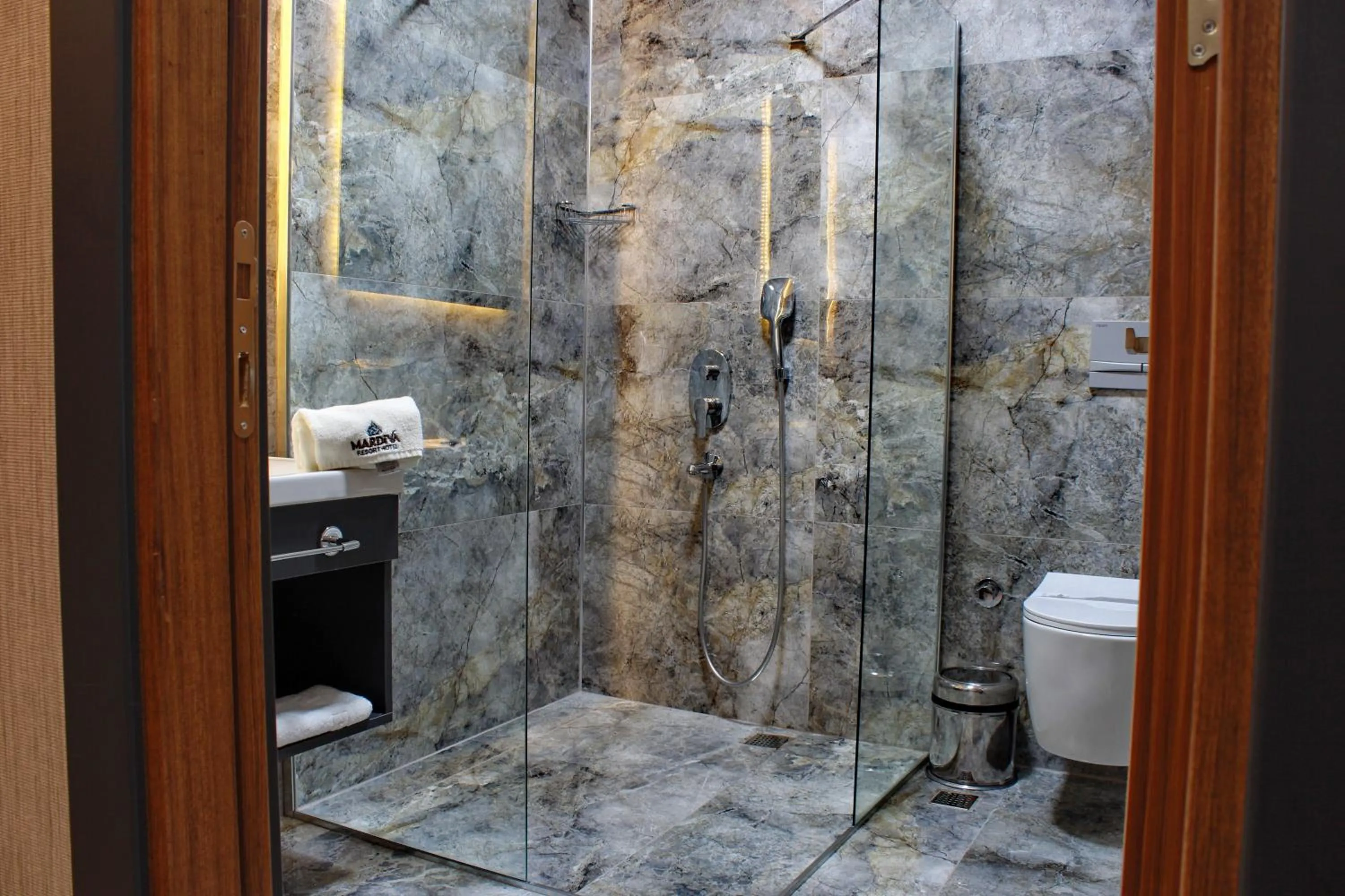 Bathroom in Mardiva Hotel