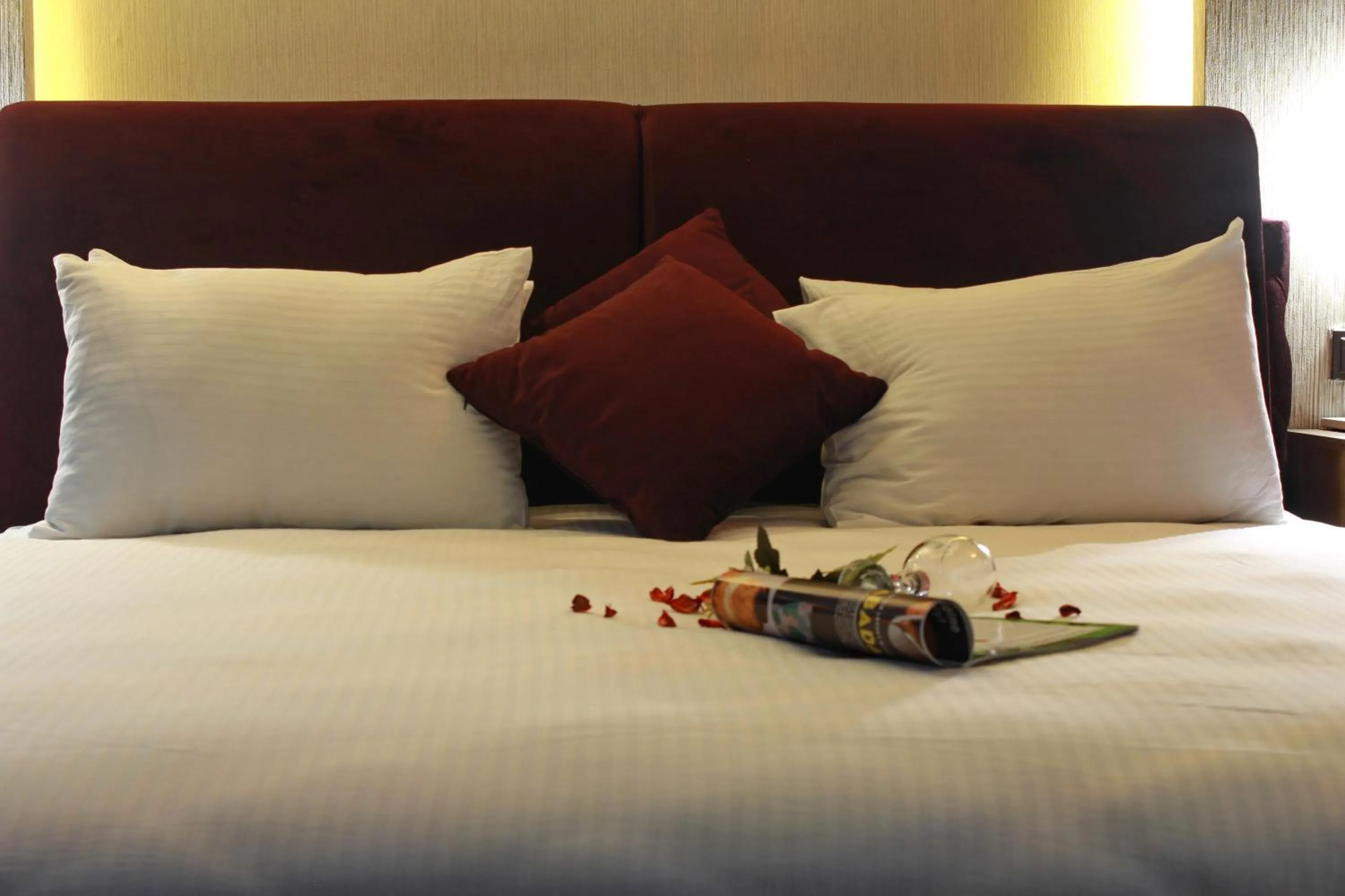 Bed in Mardiva Hotel