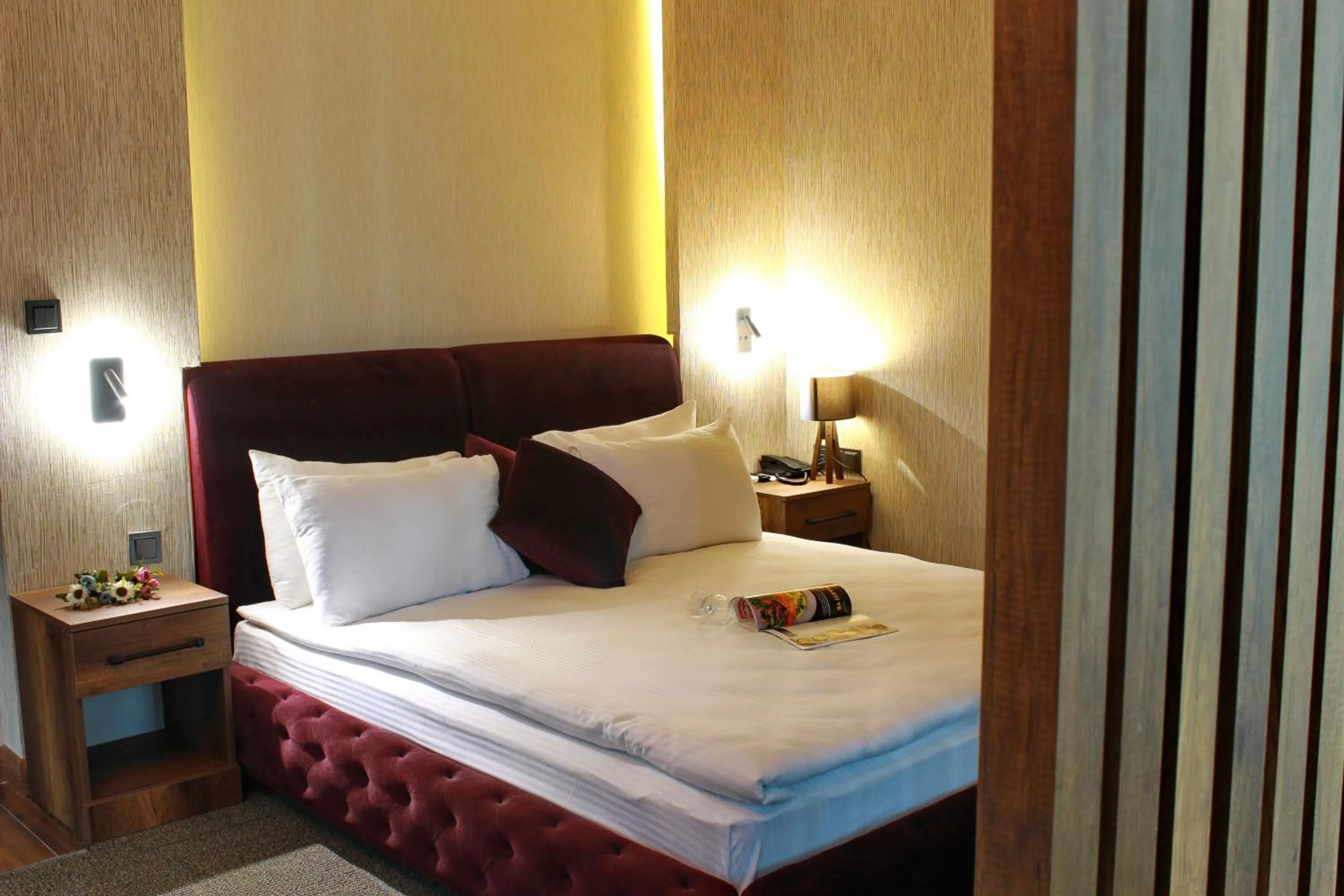 Bed in Mardiva Hotel