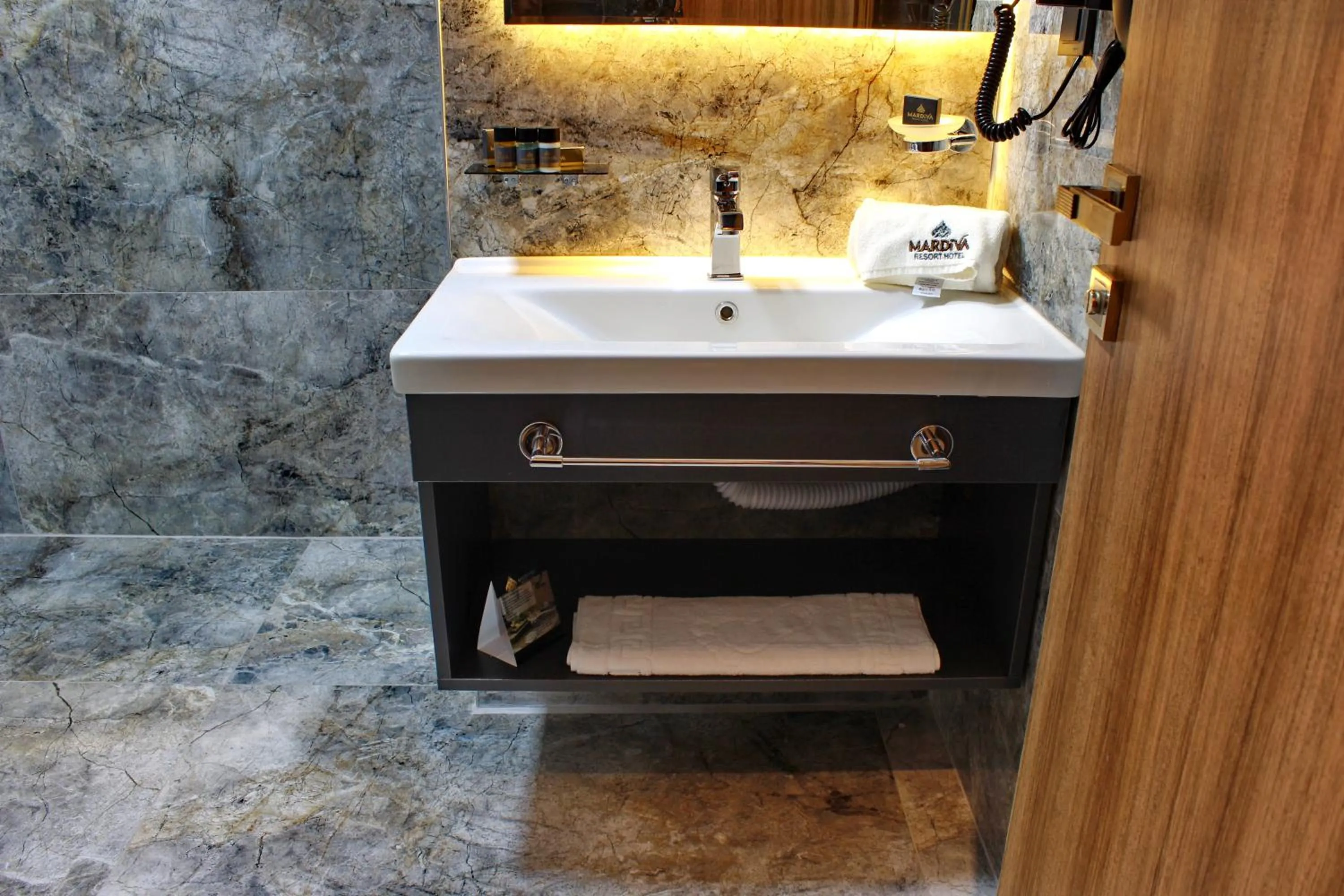Bathroom in Mardiva Hotel
