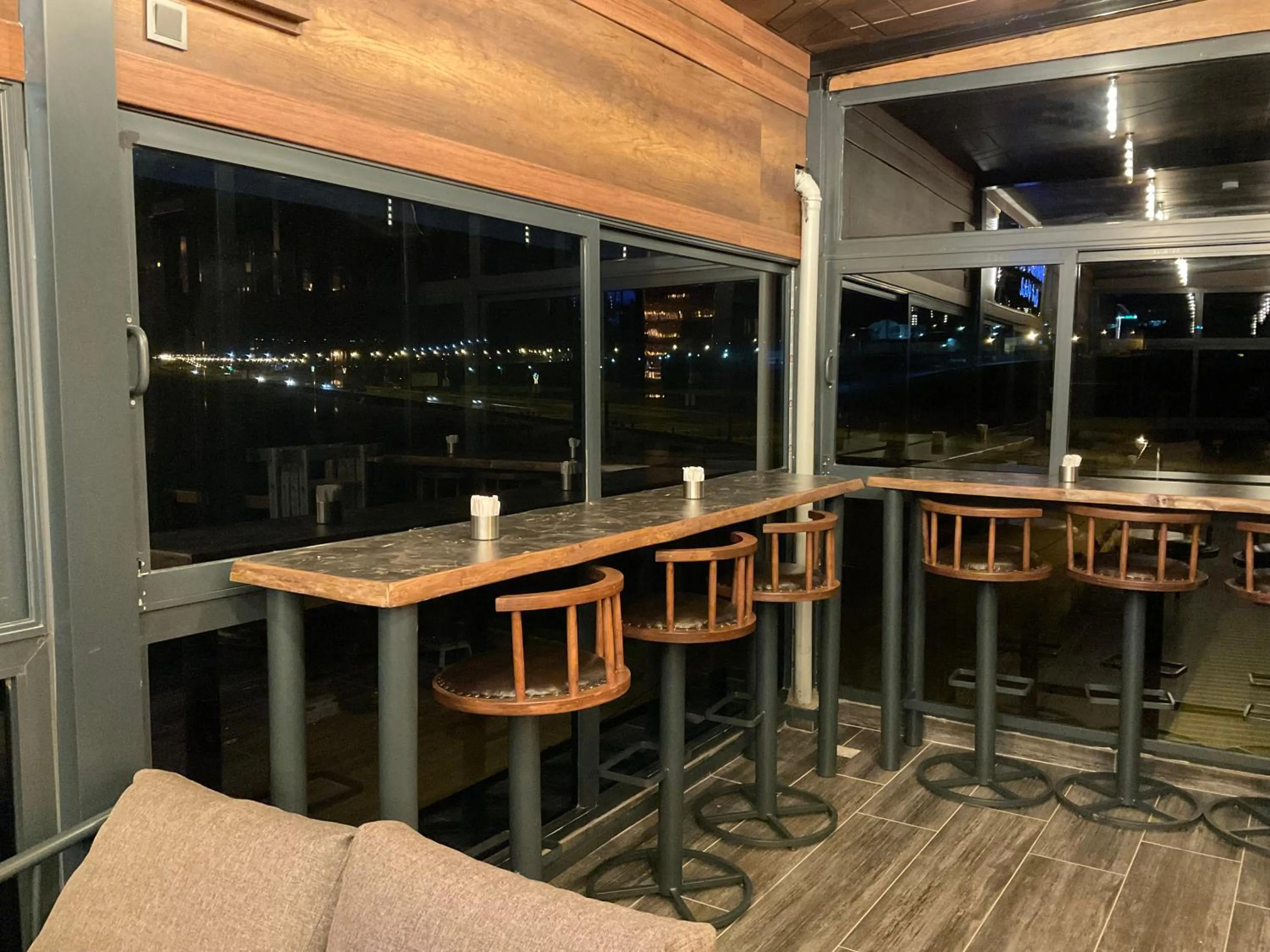 Lounge or bar in Mardiva Hotel