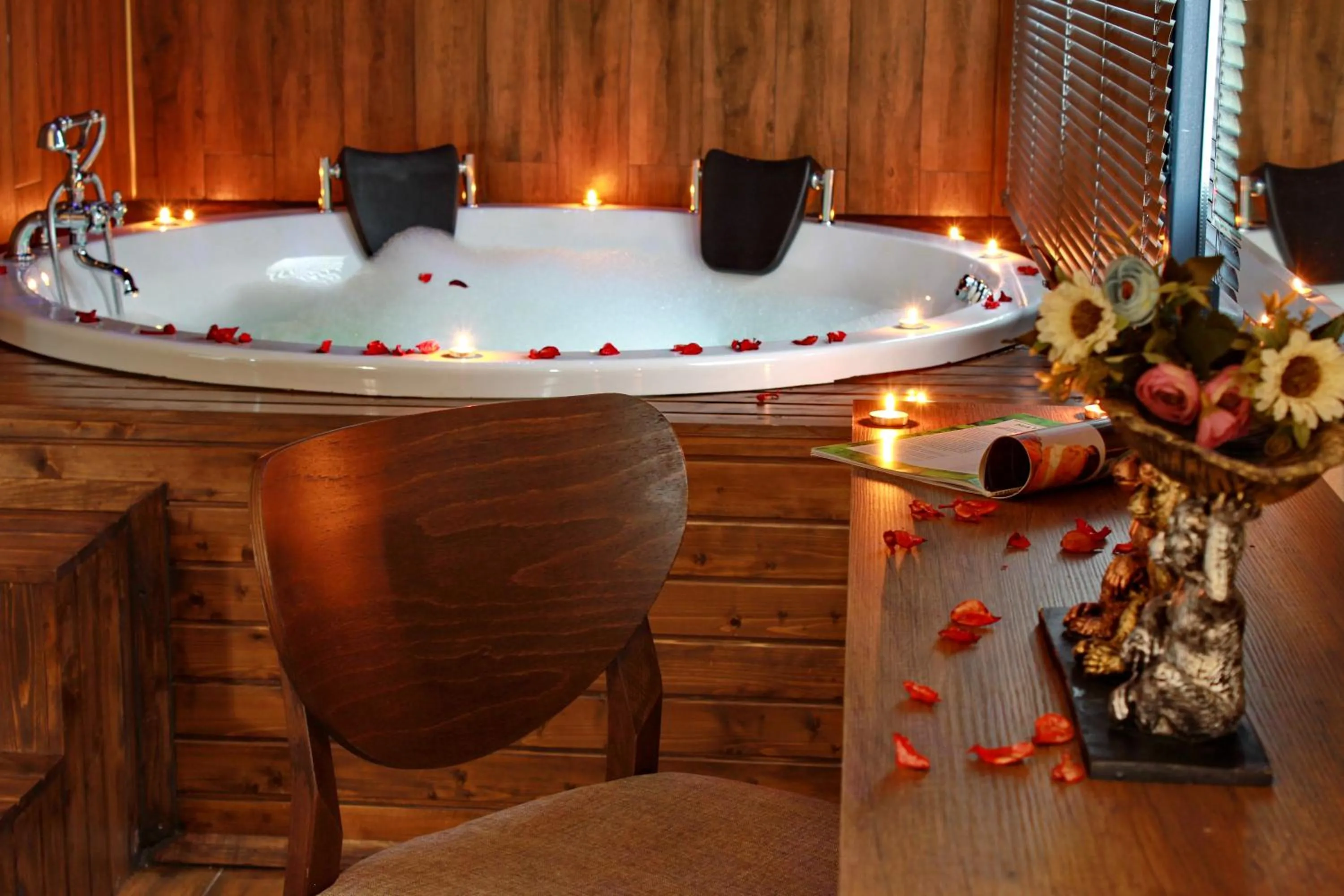Bath in Mardiva Hotel