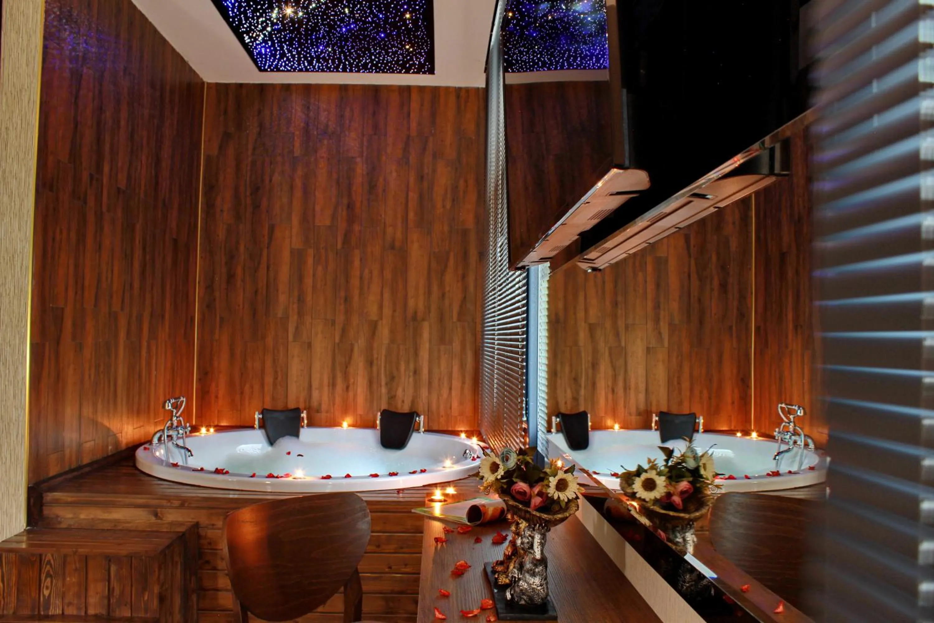Bath in Mardiva Hotel