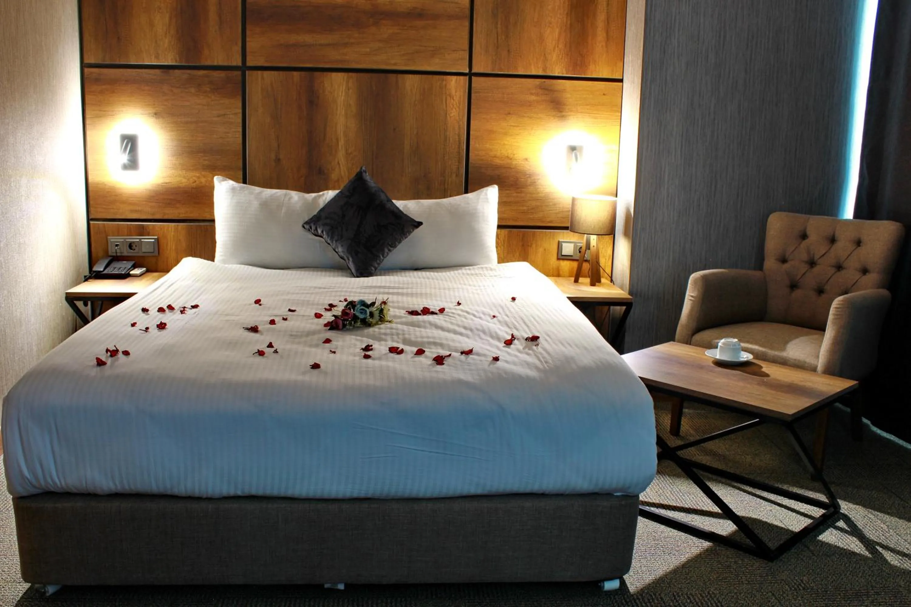 Bed in Mardiva Hotel