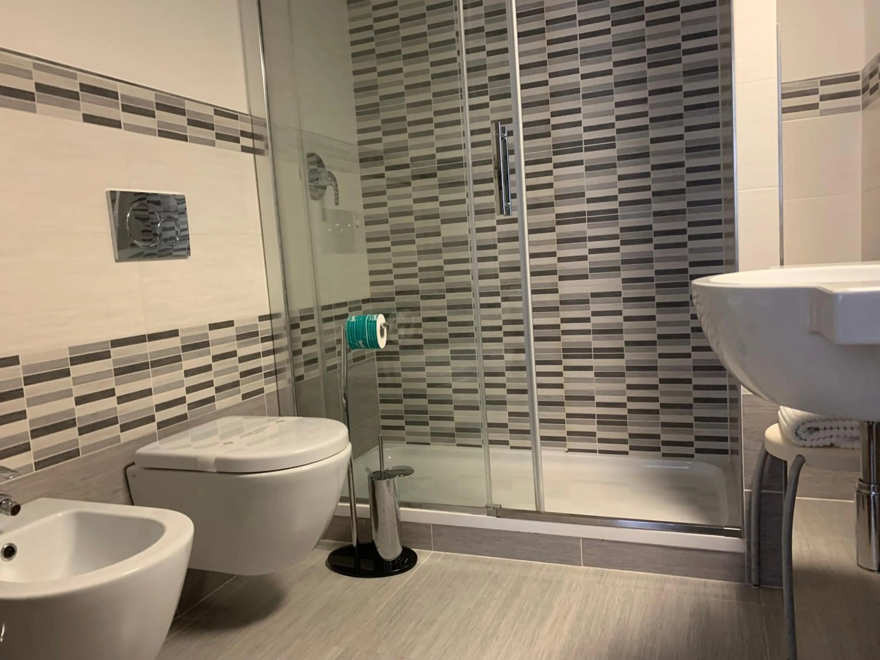 Shower in Hotel Torre