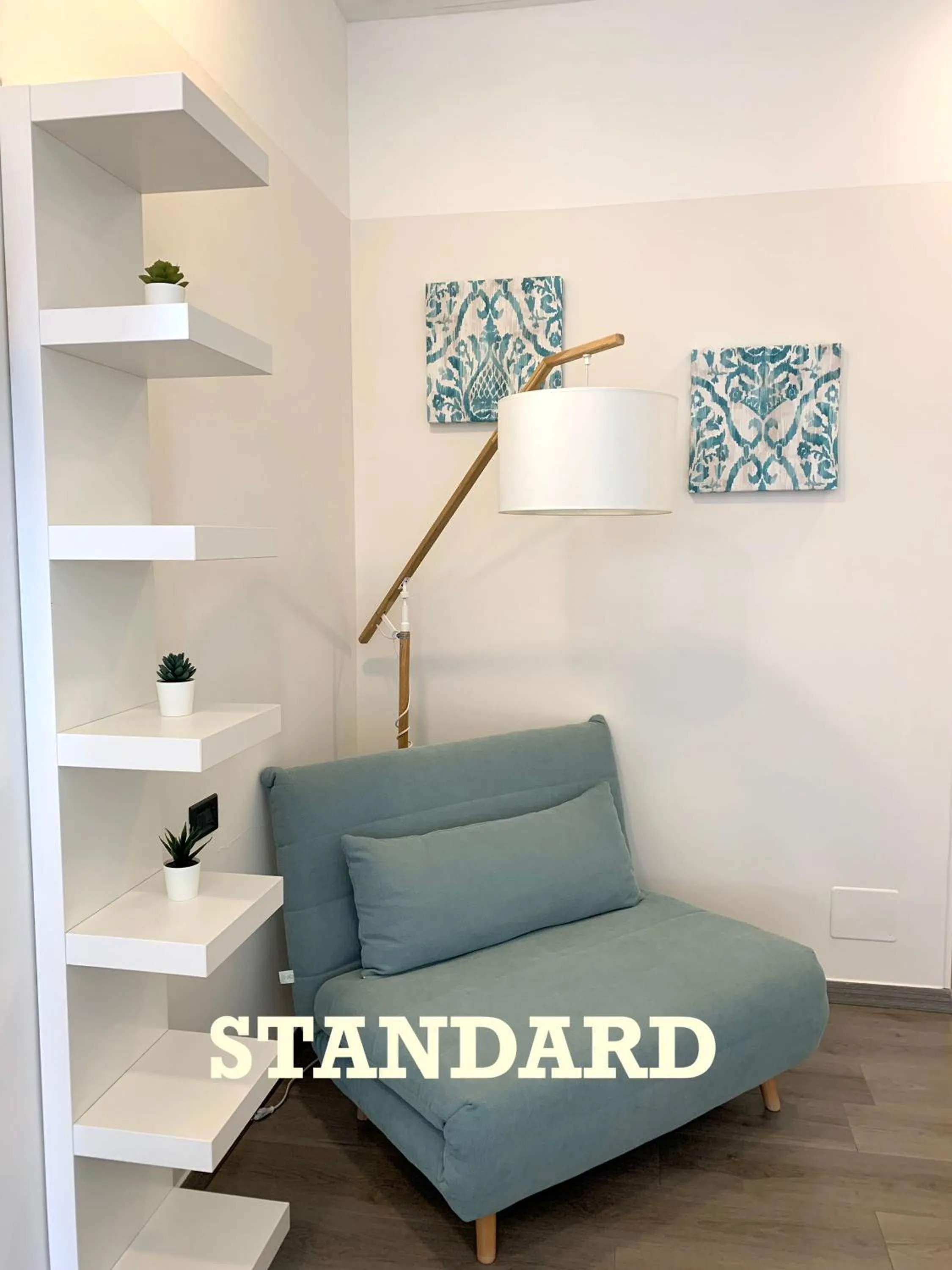 Text overlay in Hotel Torre