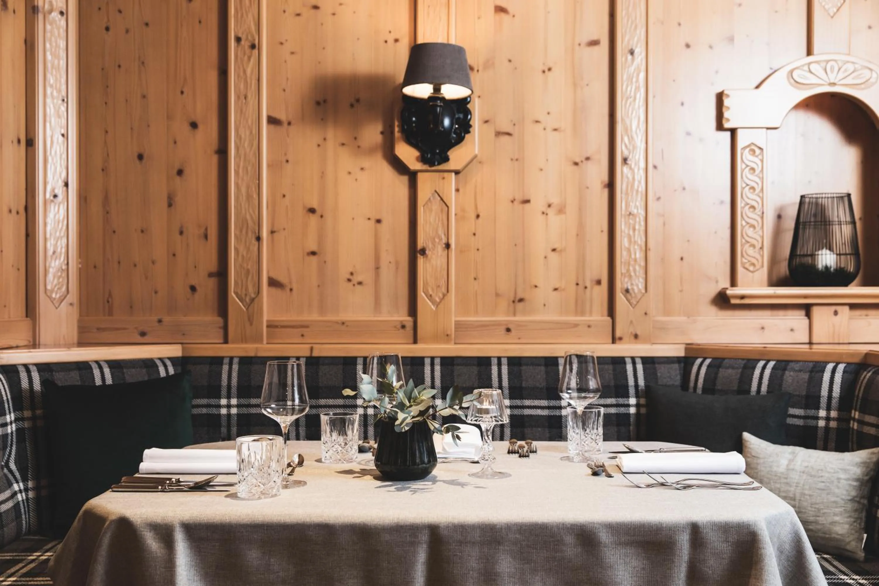 Restaurant/places to eat in Alpines Gourmet Hotel Montanara