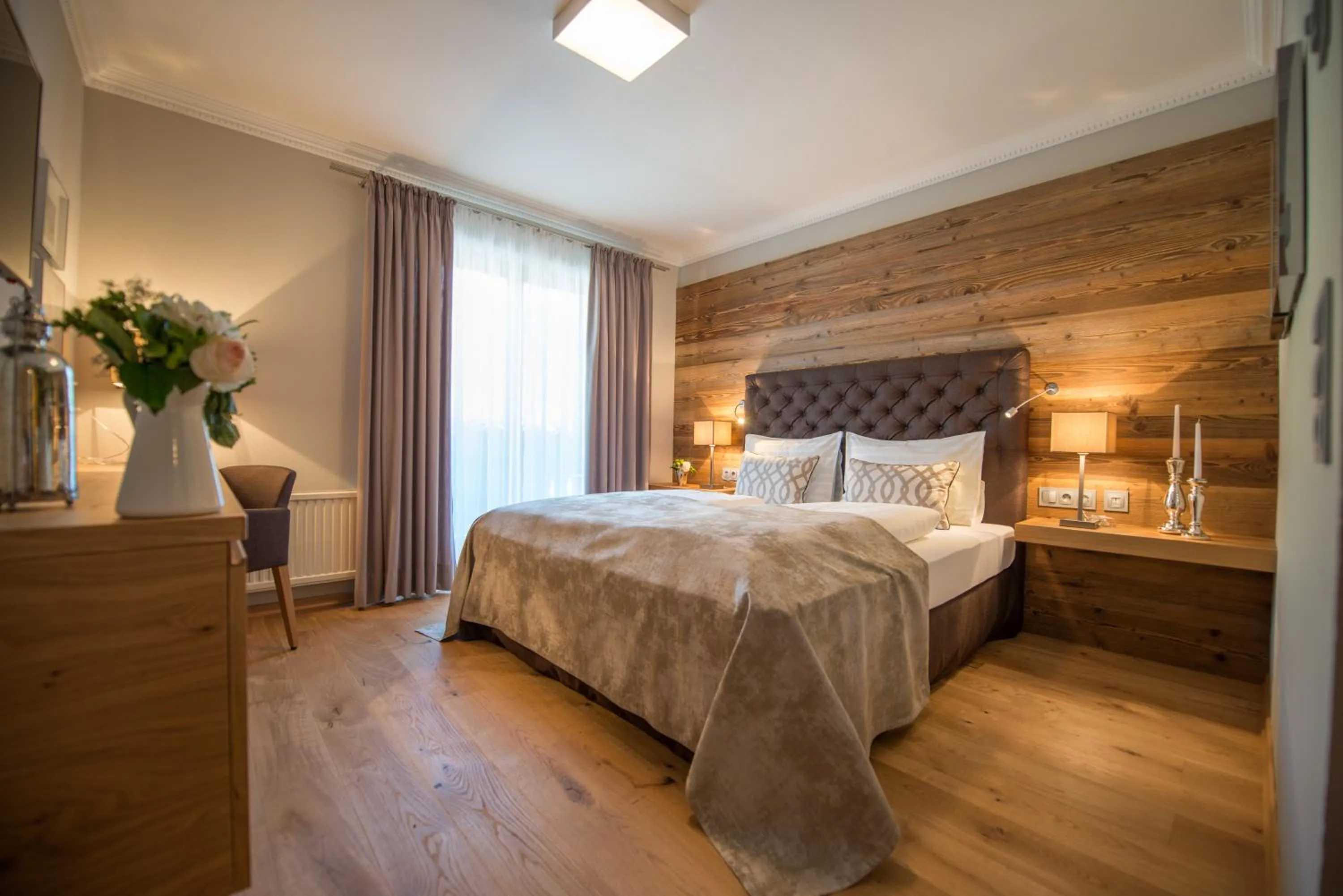 Bedroom, Bed in Alpines Gourmet Hotel Montanara