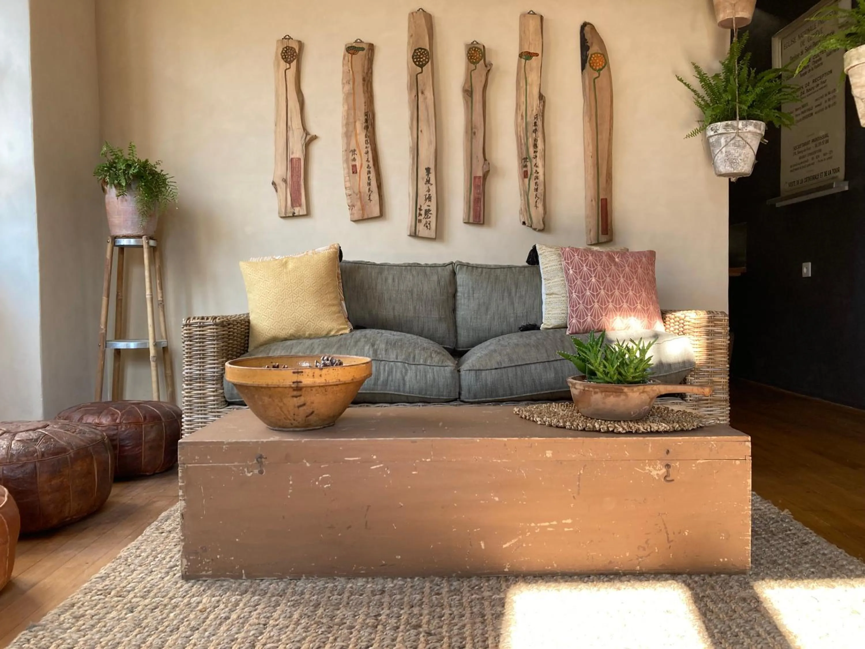 Seating area in No12