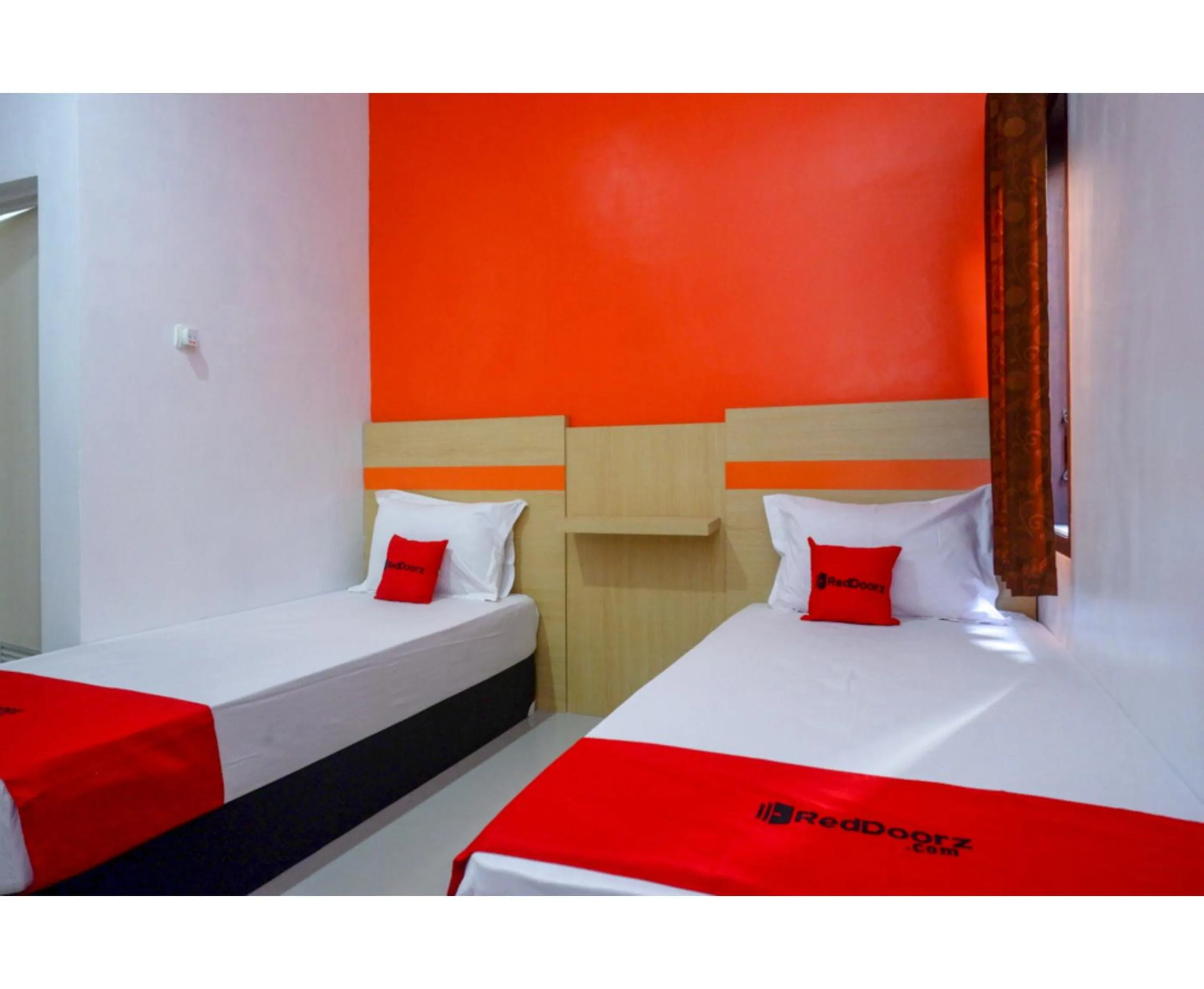 Bed in RedDoorz Syariah near Alun Alun Kota Rembang