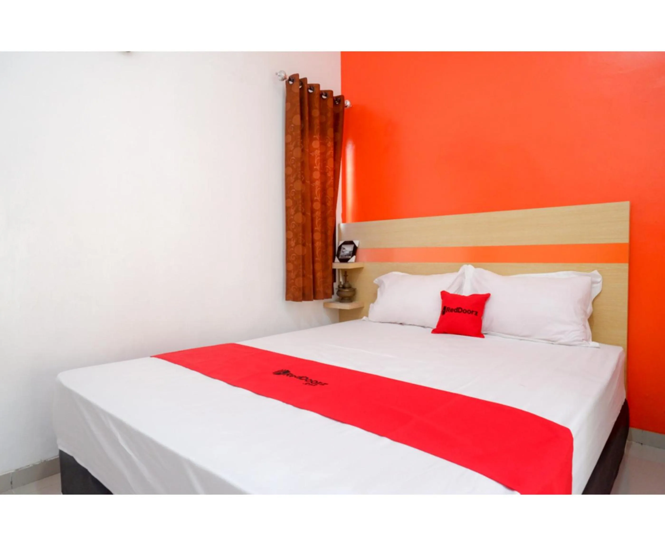 Bed in RedDoorz Syariah near Alun Alun Kota Rembang