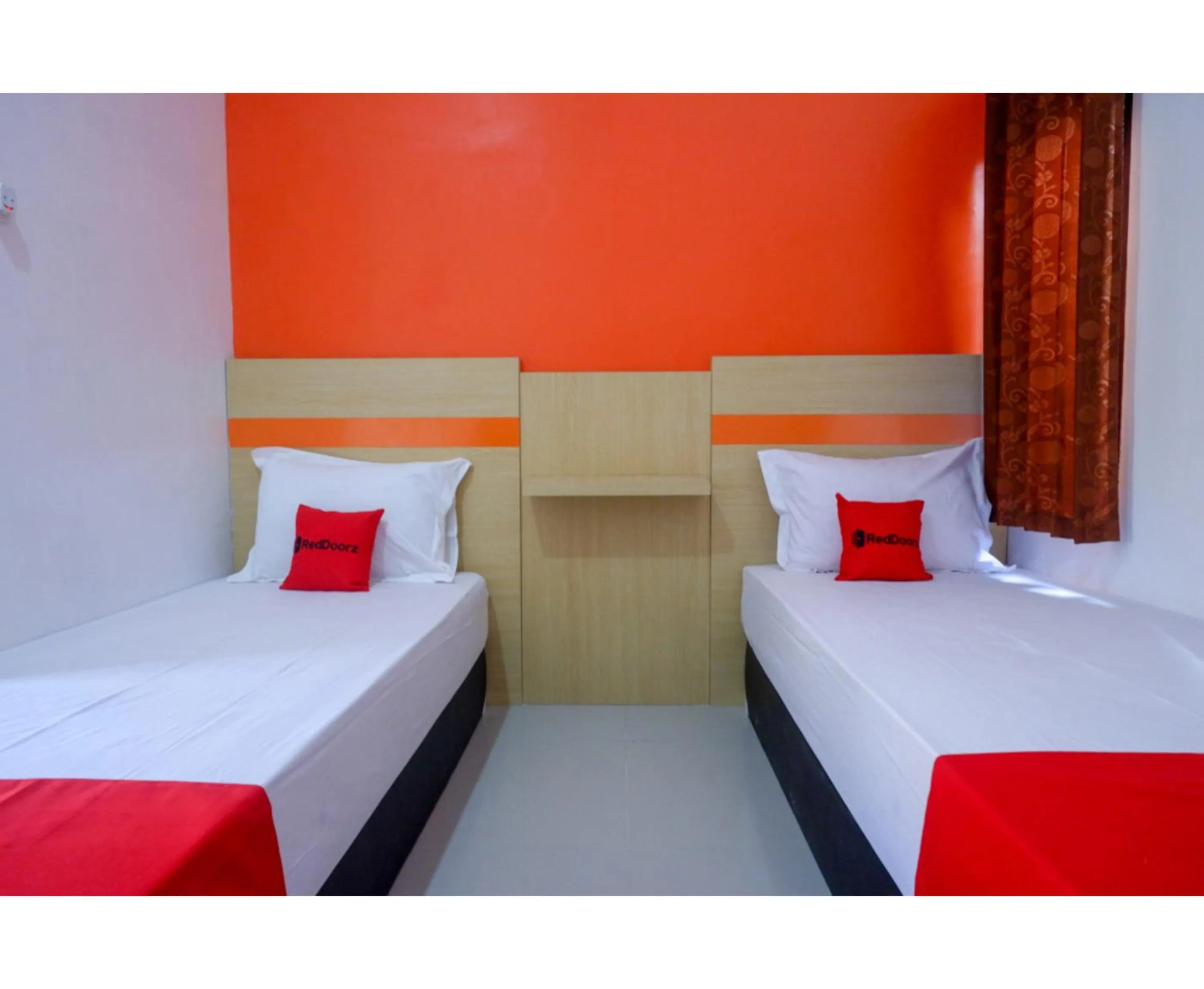 Bed in RedDoorz Syariah near Alun Alun Kota Rembang