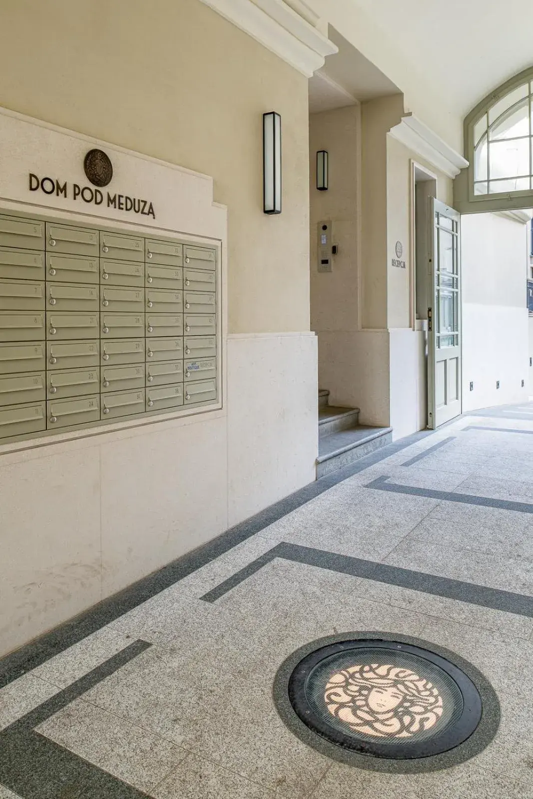 Property building in Art Boutique Property building in Art Boutique