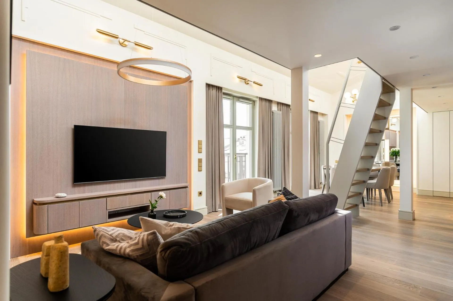 Communal lounge/ TV room in Art Boutique