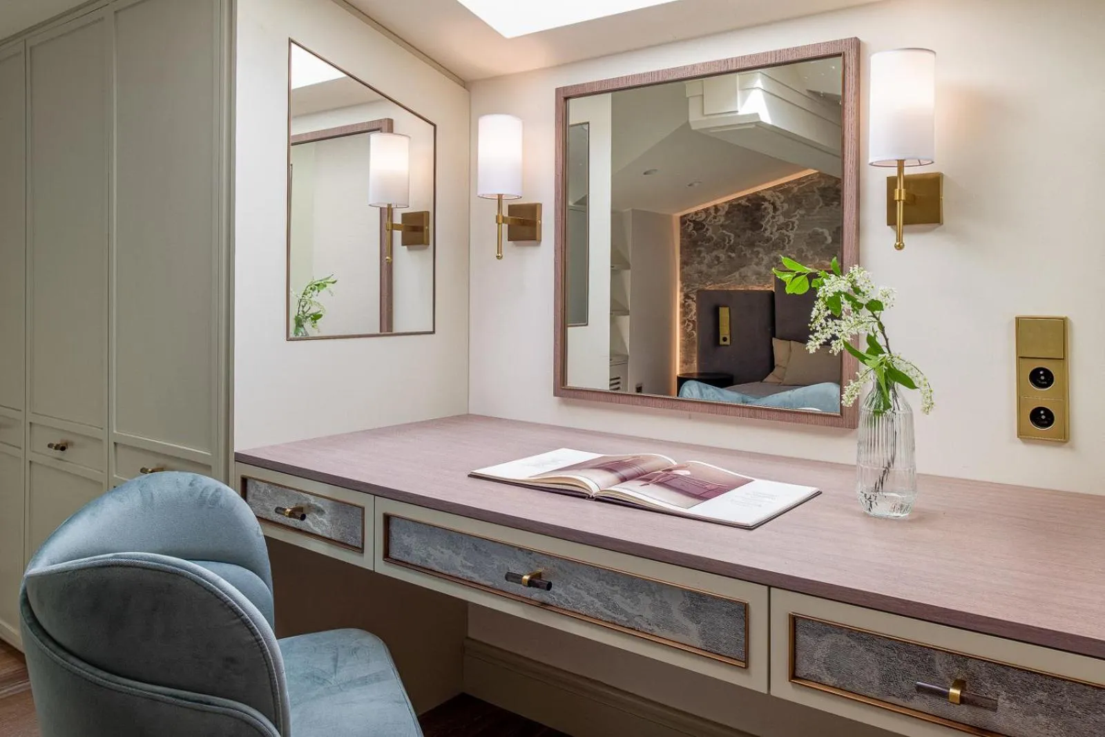 Seating area in Art Boutique