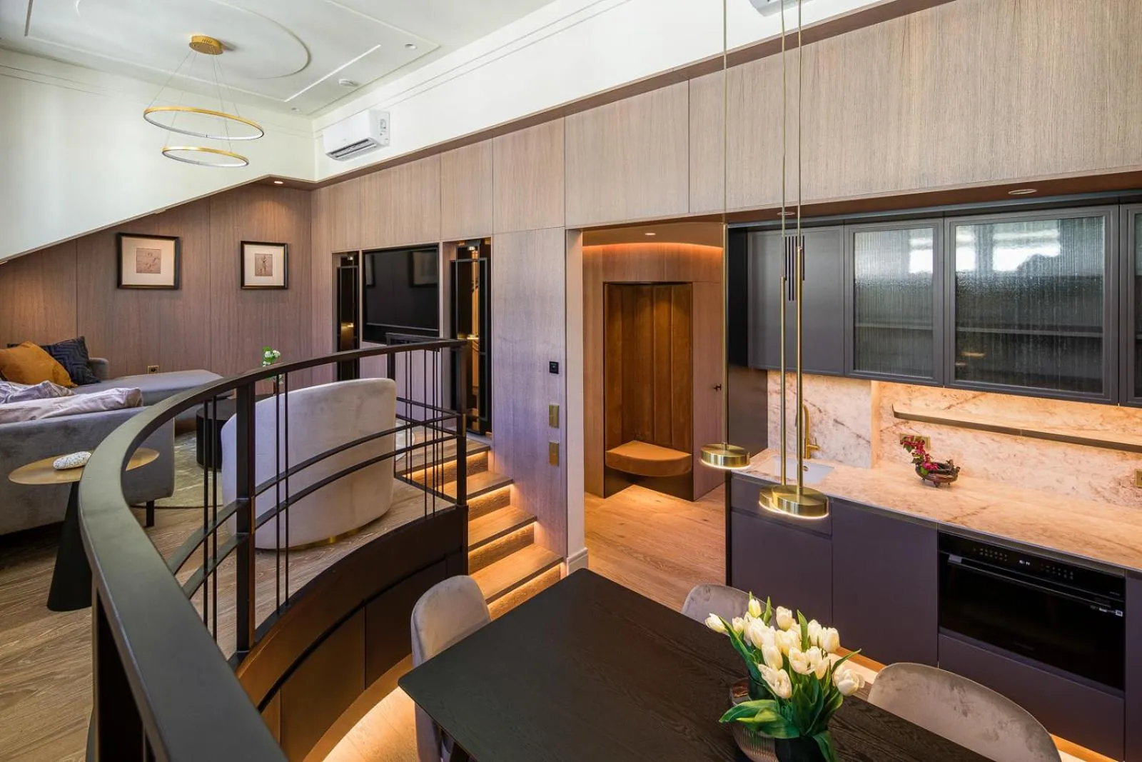 TV and multimedia in Art Boutique