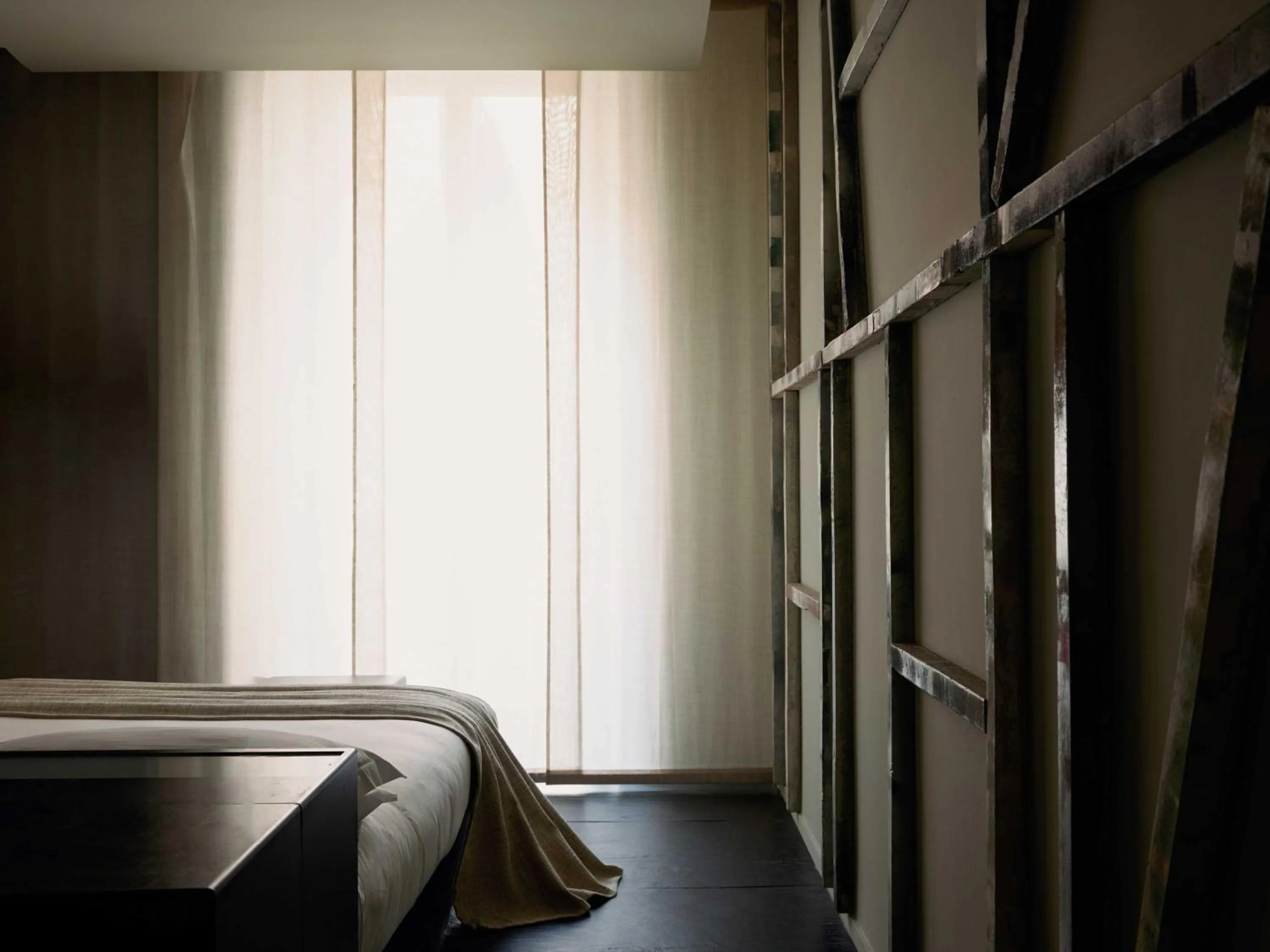 Bed in STRAF, Milan, a Member of Design Hotels