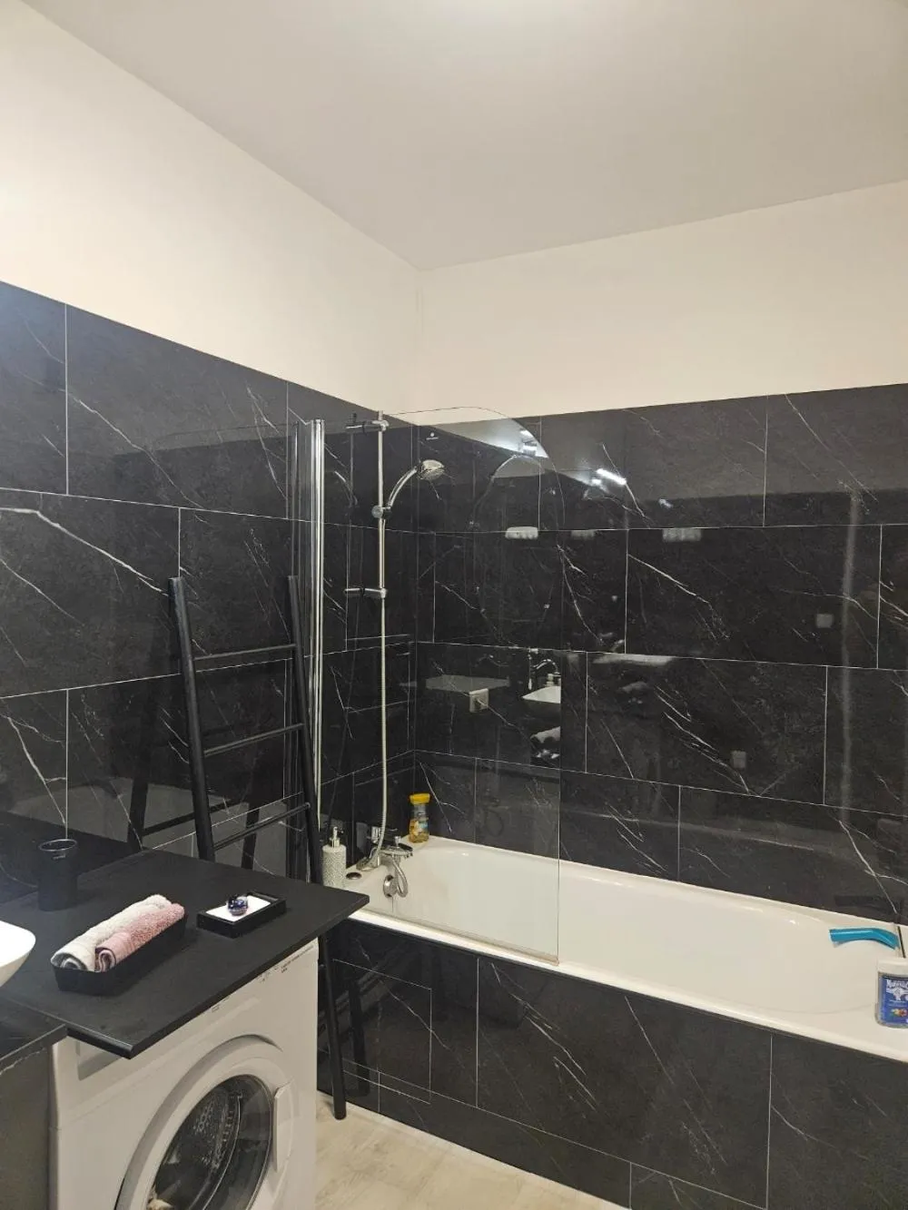 Bathroom in Sarlat 4 Life