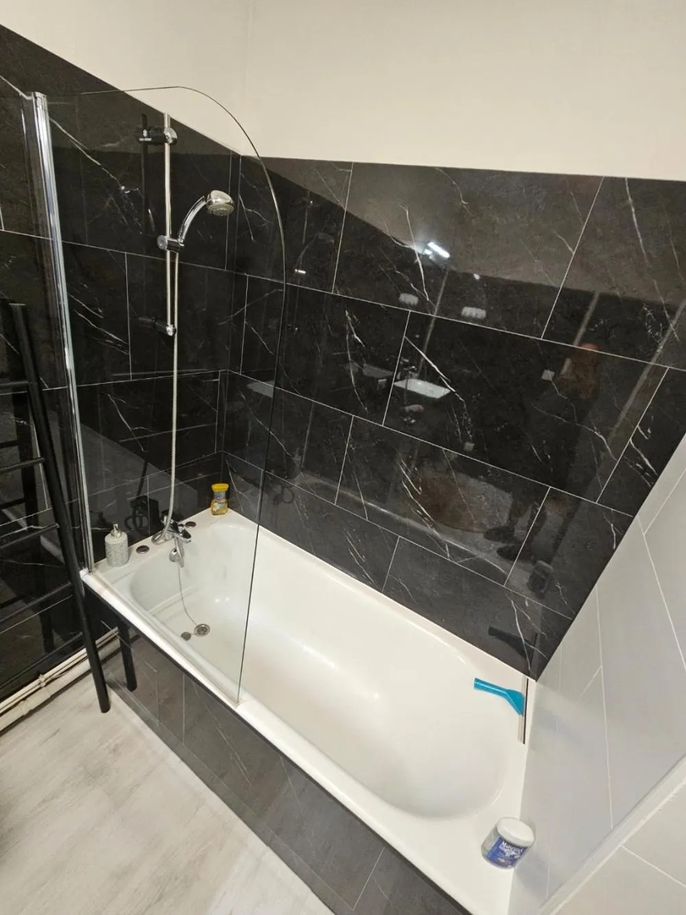 Bathroom in Sarlat 4 Life