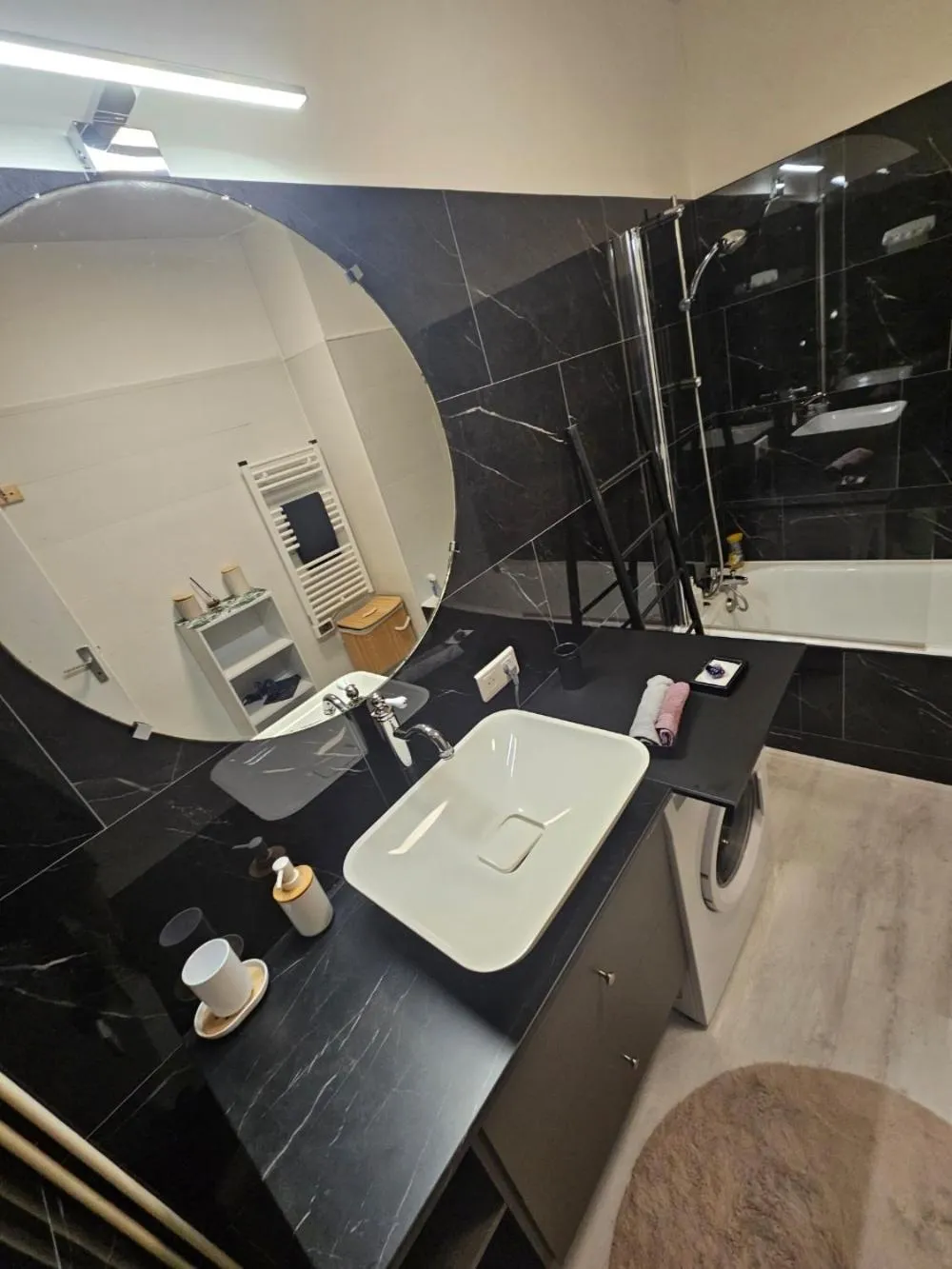 Bathroom in Sarlat 4 Life