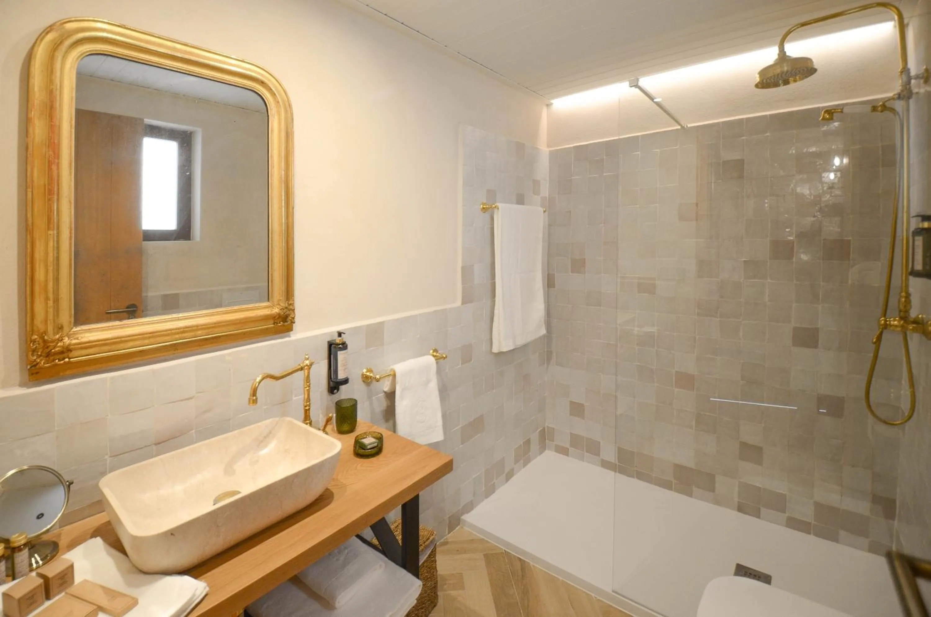 Bathroom in La Dehesa de Don Pedro