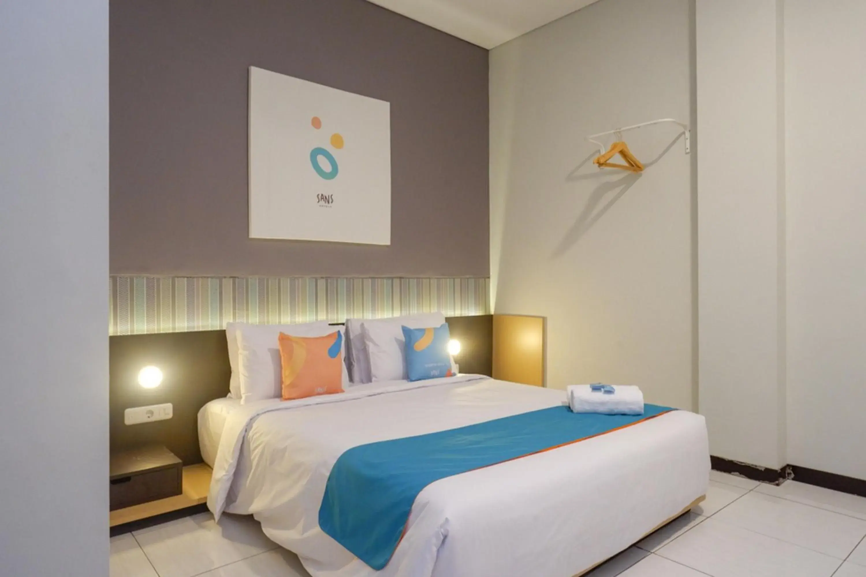 Bedroom, Bed in Sans Hotel Good Wish Semarang Bedroom, Bed in Sans Hotel Good Wish Semarang