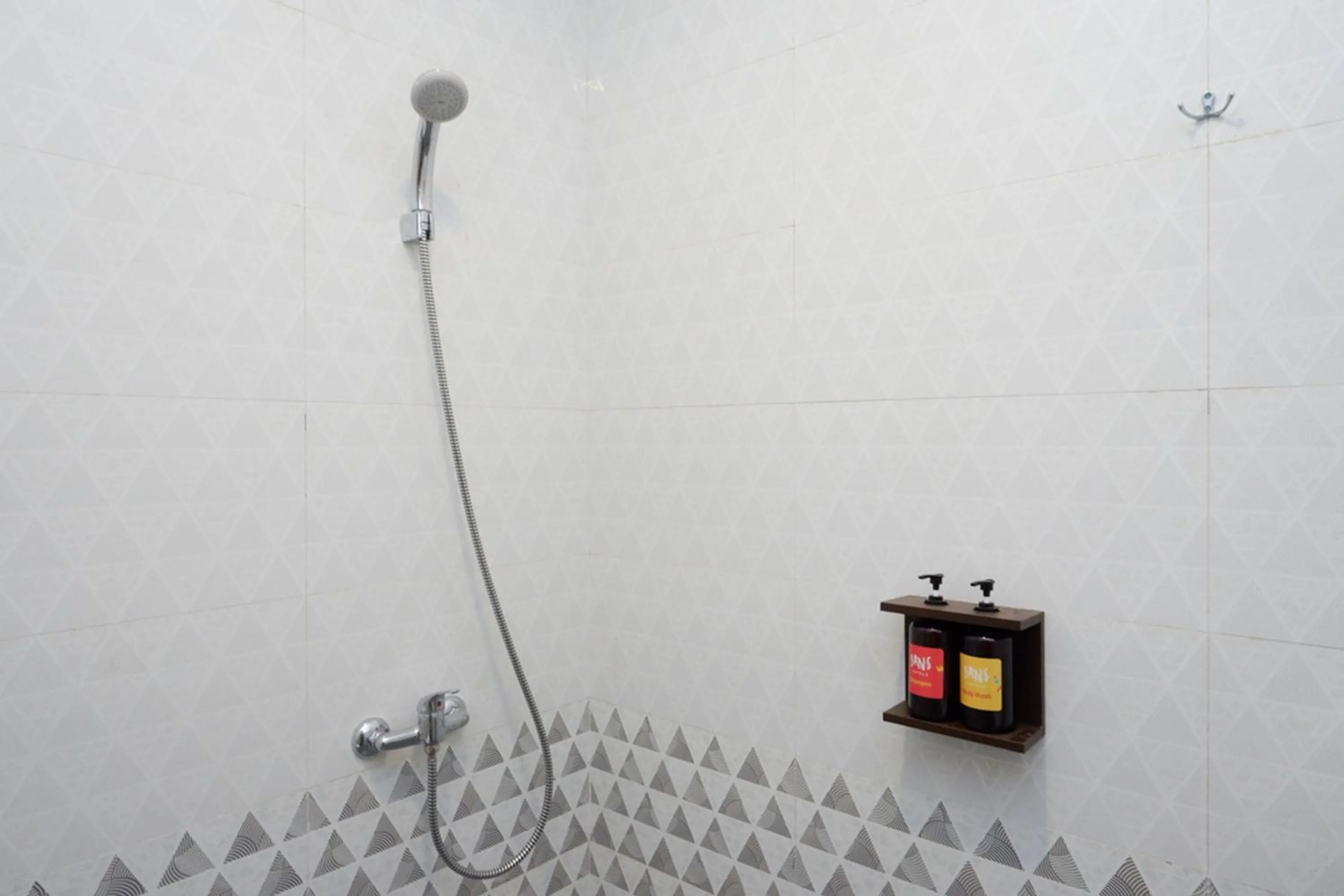 Bathroom in Sans Hotel Good Wish Semarang