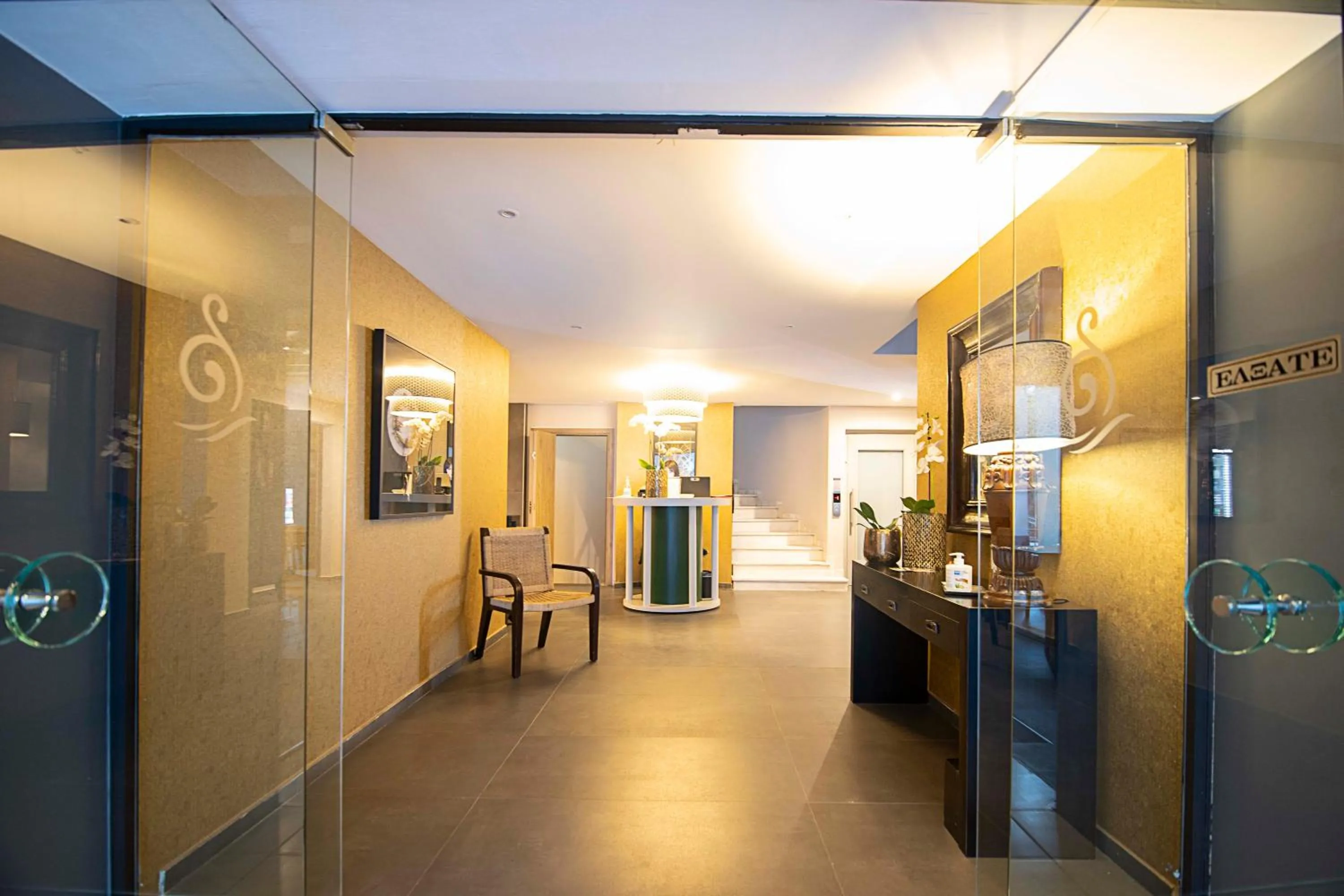 Area and facilities in FALIREON HOTEL