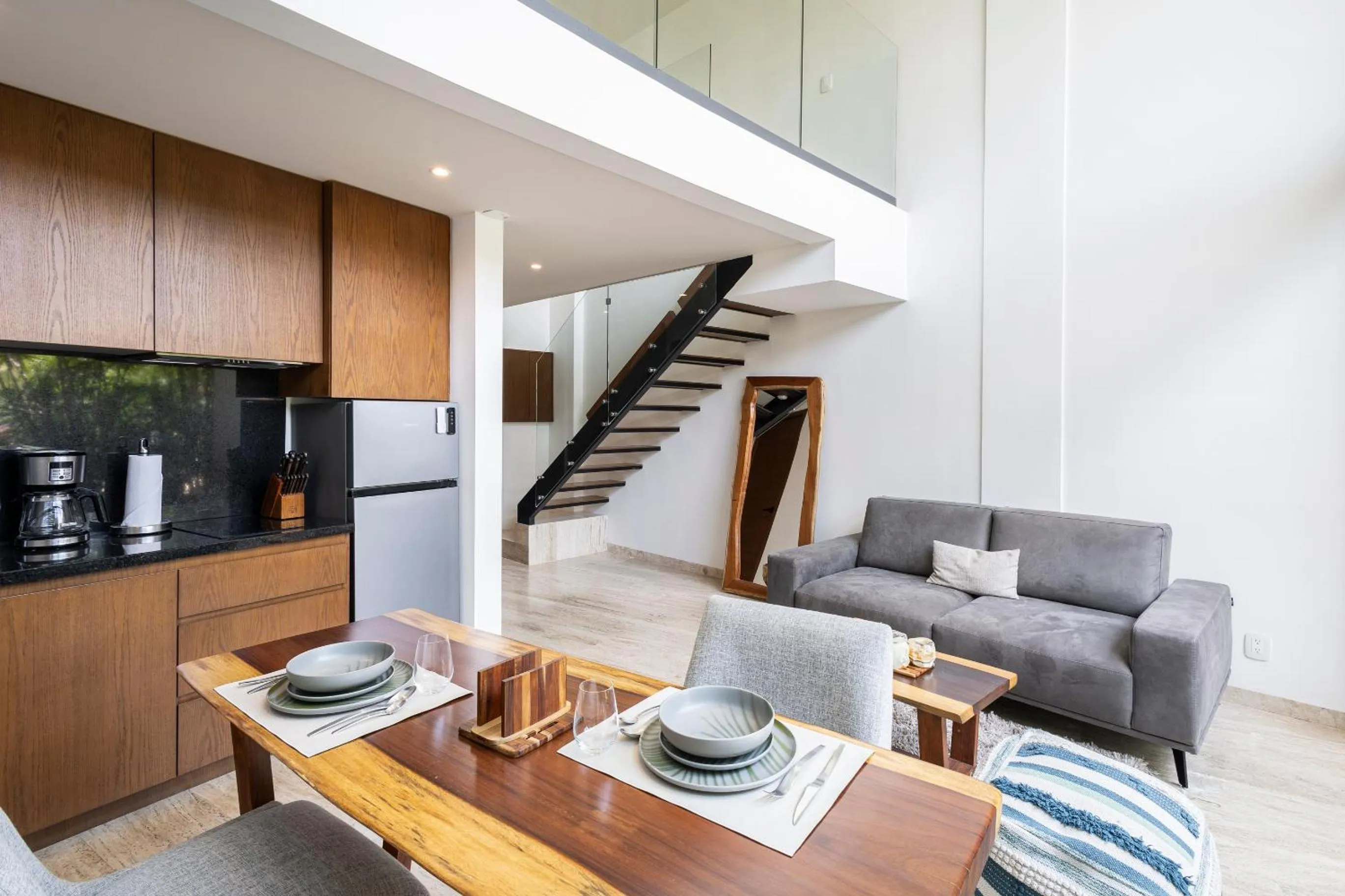 Loft in Mistiq Gardens