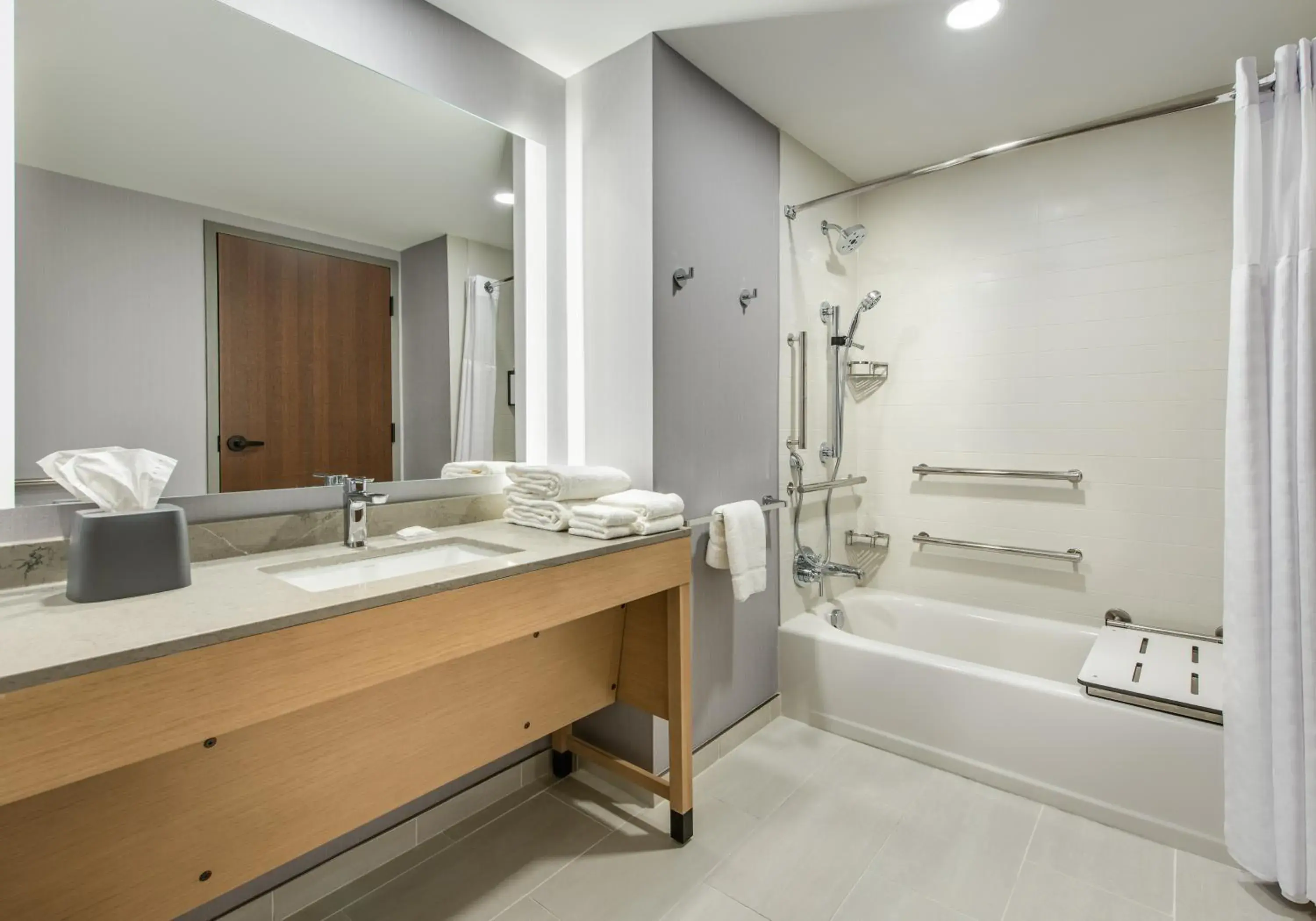 Waterfront King Room with Balcony, Kitchenette and Tub - Disability Access in Hyatt Place Kent Narrows And Marina Waterfront King Room with Balcony, Kitchenette and Tub - Disability Access in Hyatt Place Kent Narrows And Marina