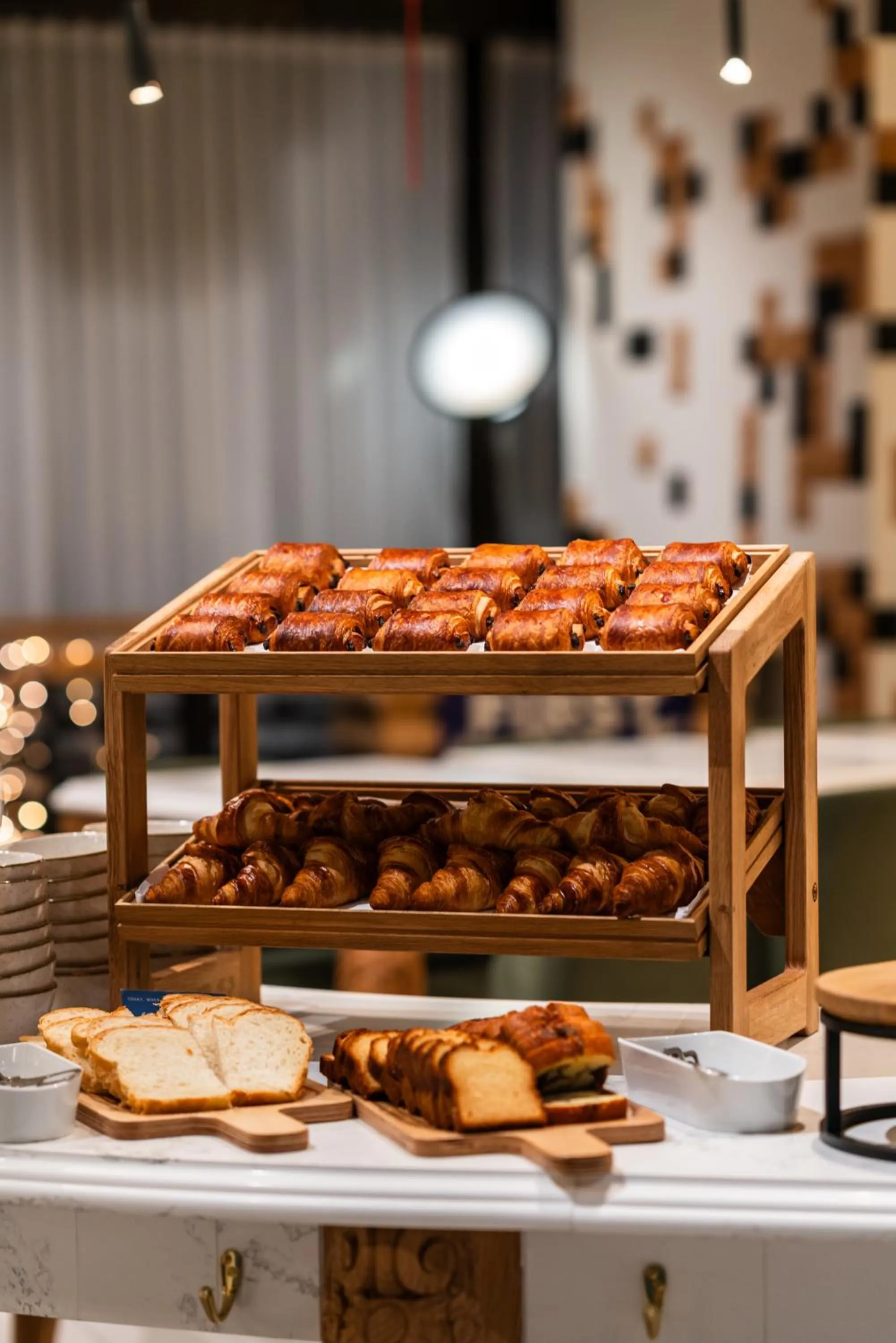 Breakfast in FirstName Bordeaux, Part of JdV by Hyatt