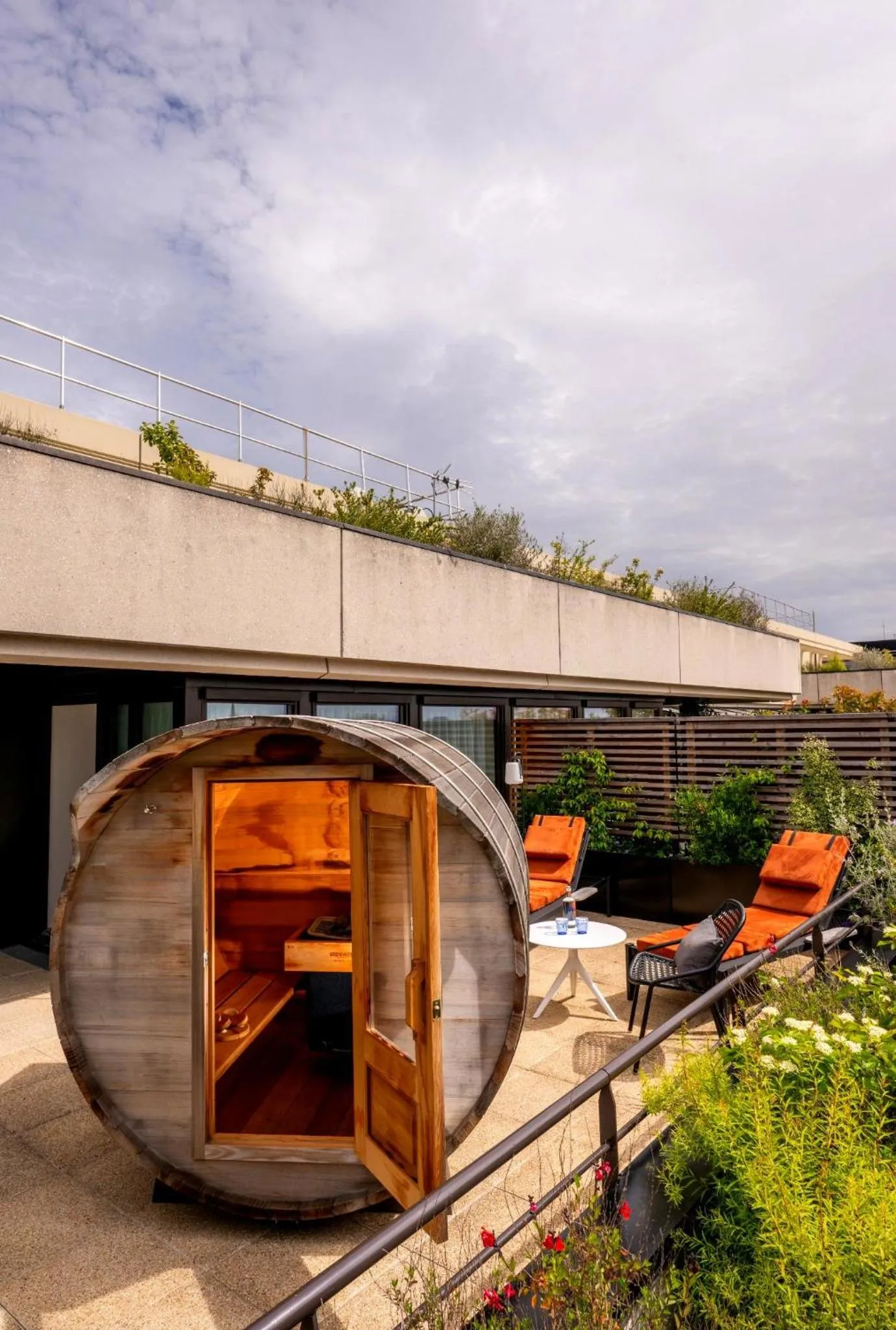 Hot Tub in FirstName Bordeaux, Part of JdV by Hyatt