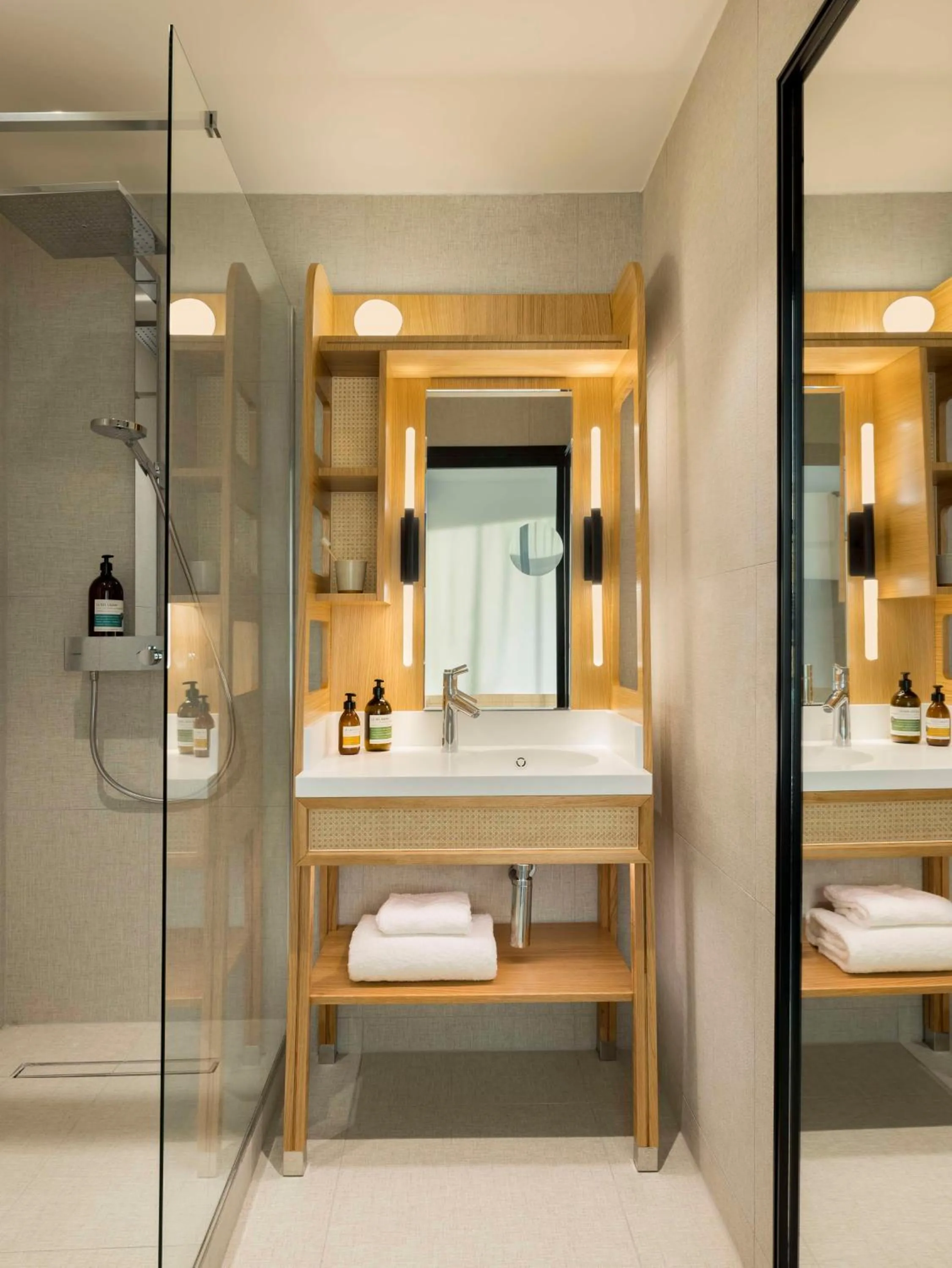 Bathroom in FirstName Bordeaux, Part of JdV by Hyatt