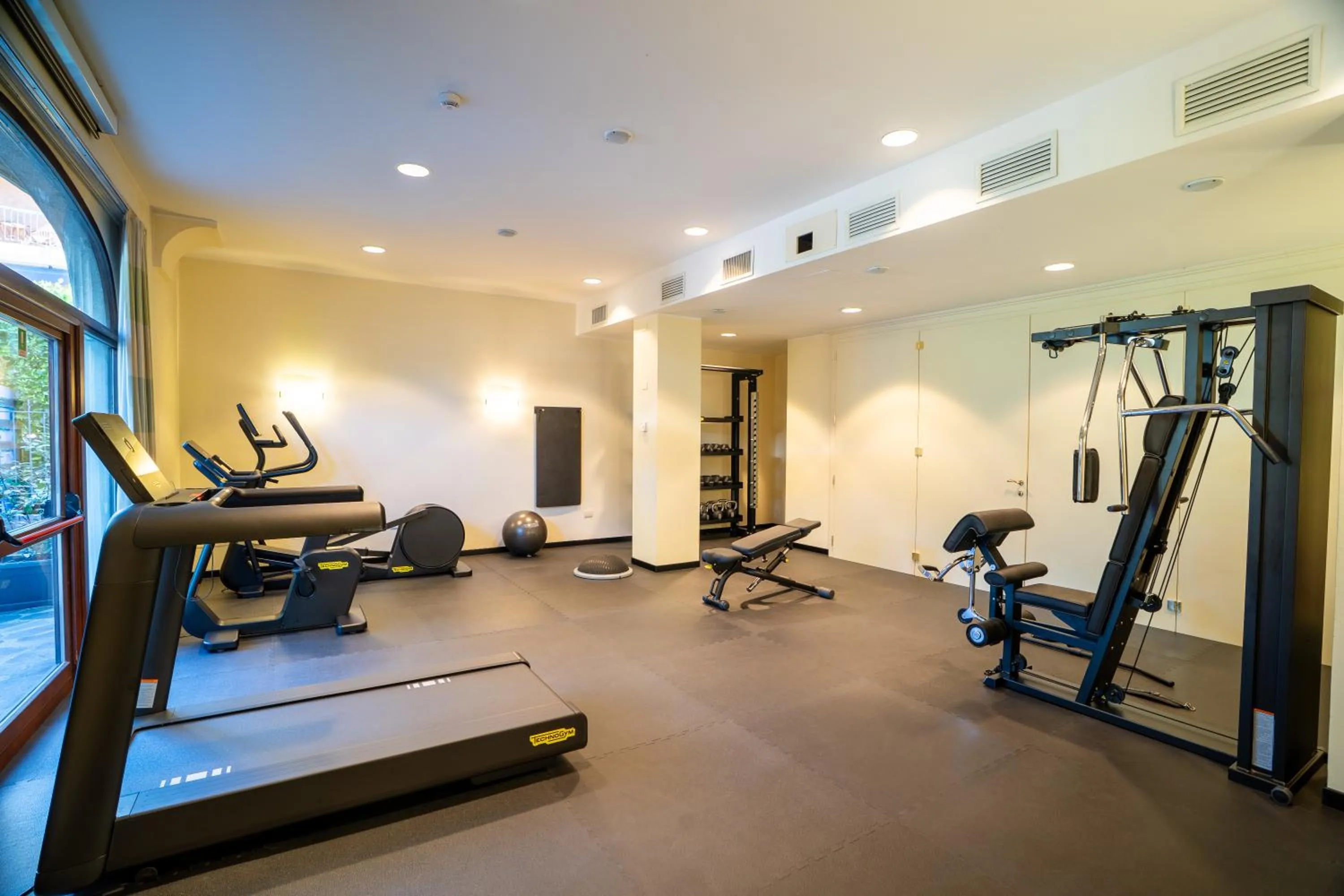 Fitness centre/facilities in Hotel Spiaggia d'Oro - Charme & Boutique - Garda Lake Collection