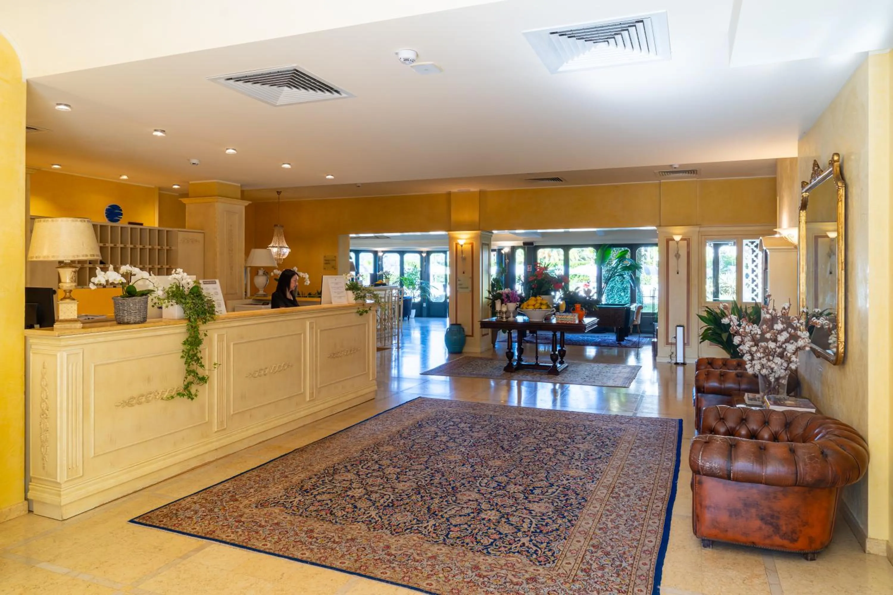 Lobby or reception in Hotel Spiaggia d'Oro - Charme & Boutique - Garda Lake Collection
